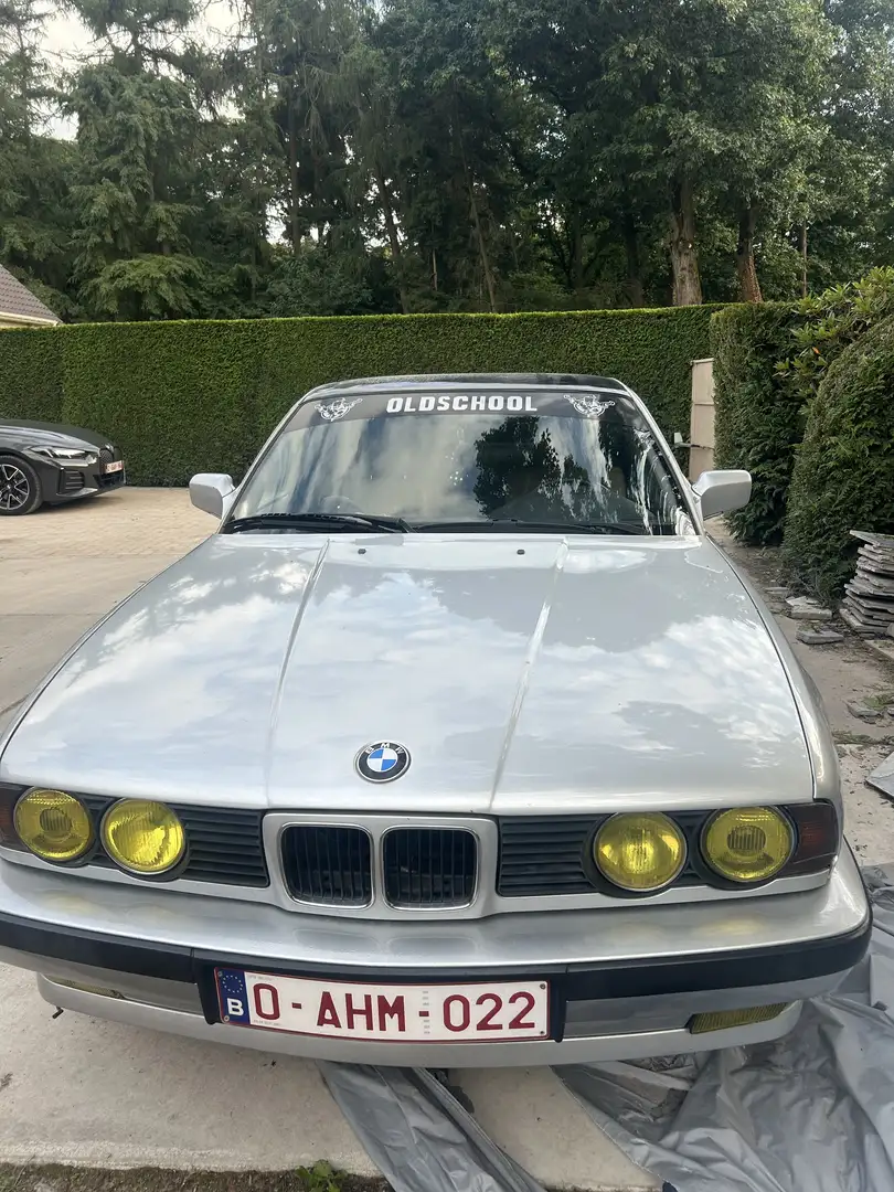 BMW 520 520i 24V - 1