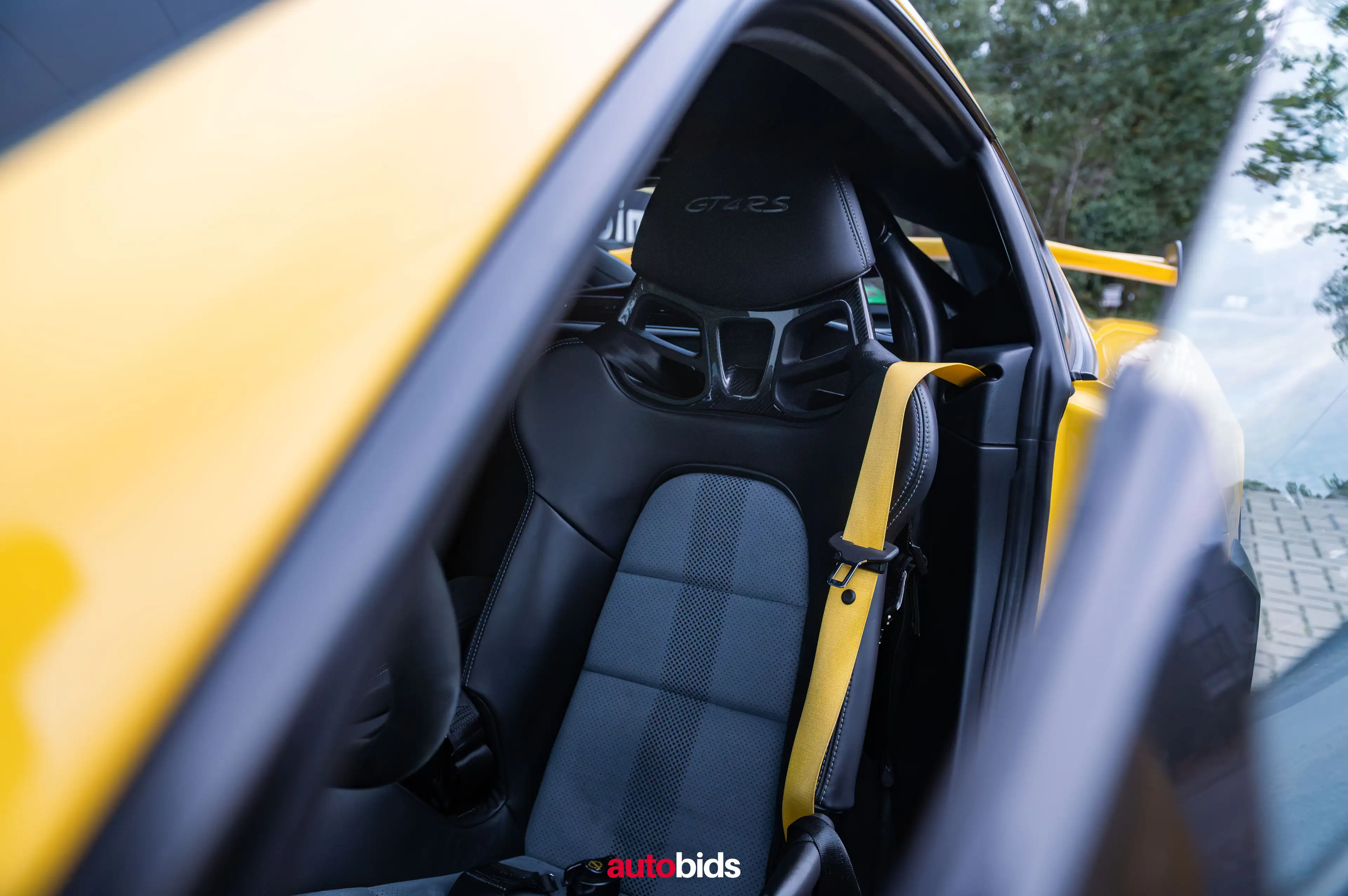 Porsche 718 Cayman GT4 RS 4.0i PDK — photo 15