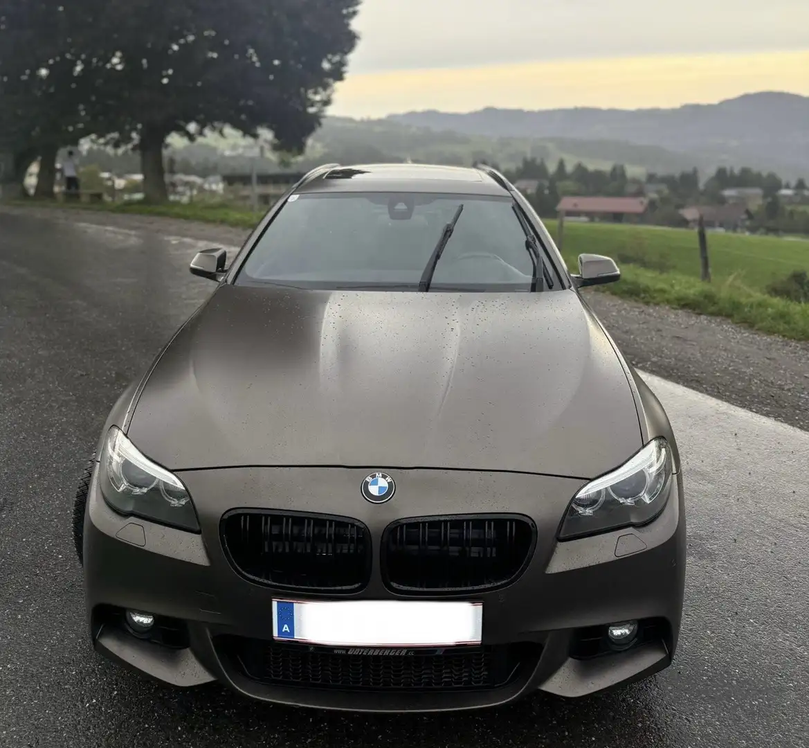 BMW 530 530d Touring M Paket LCI Aut. Braun - 1