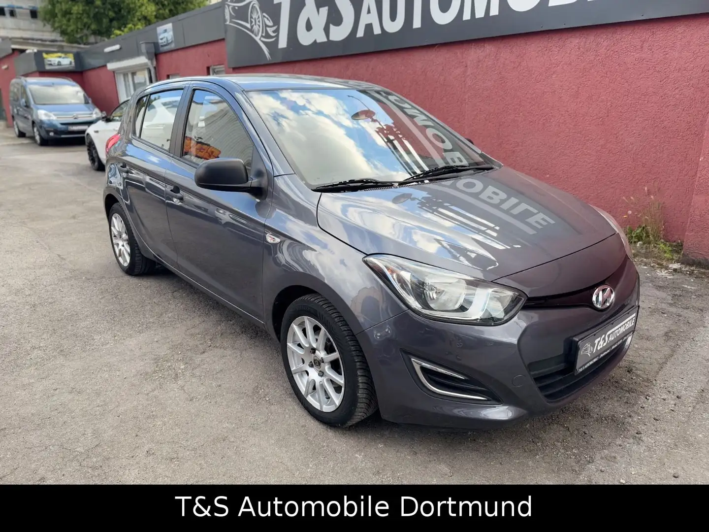 Hyundai i20 FIFA World Cup Edition -Kamera-Carplay-Navi- Grau - 2