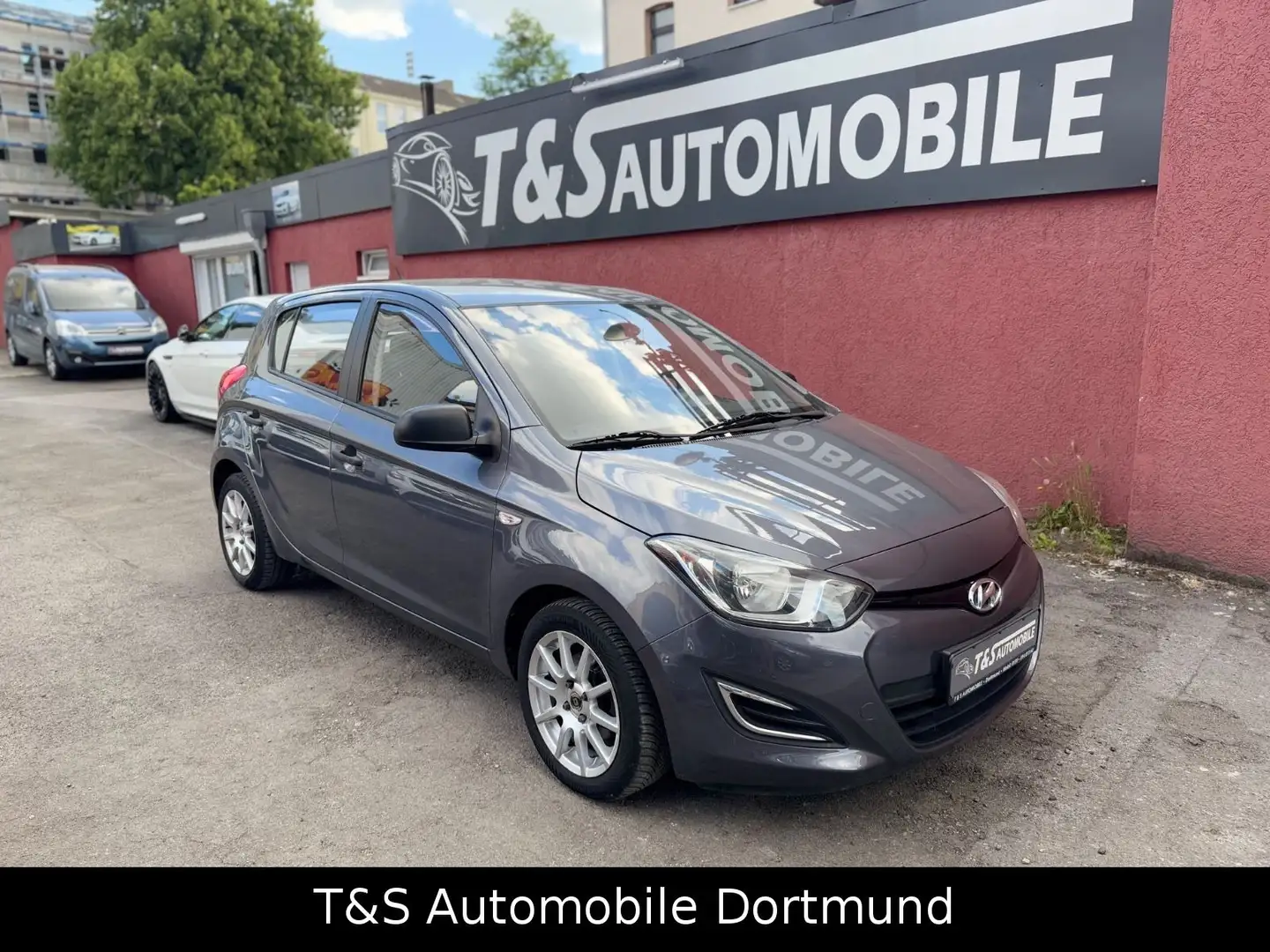 Hyundai i20 FIFA World Cup Edition -Kamera-Carplay-Navi- Grau - 1