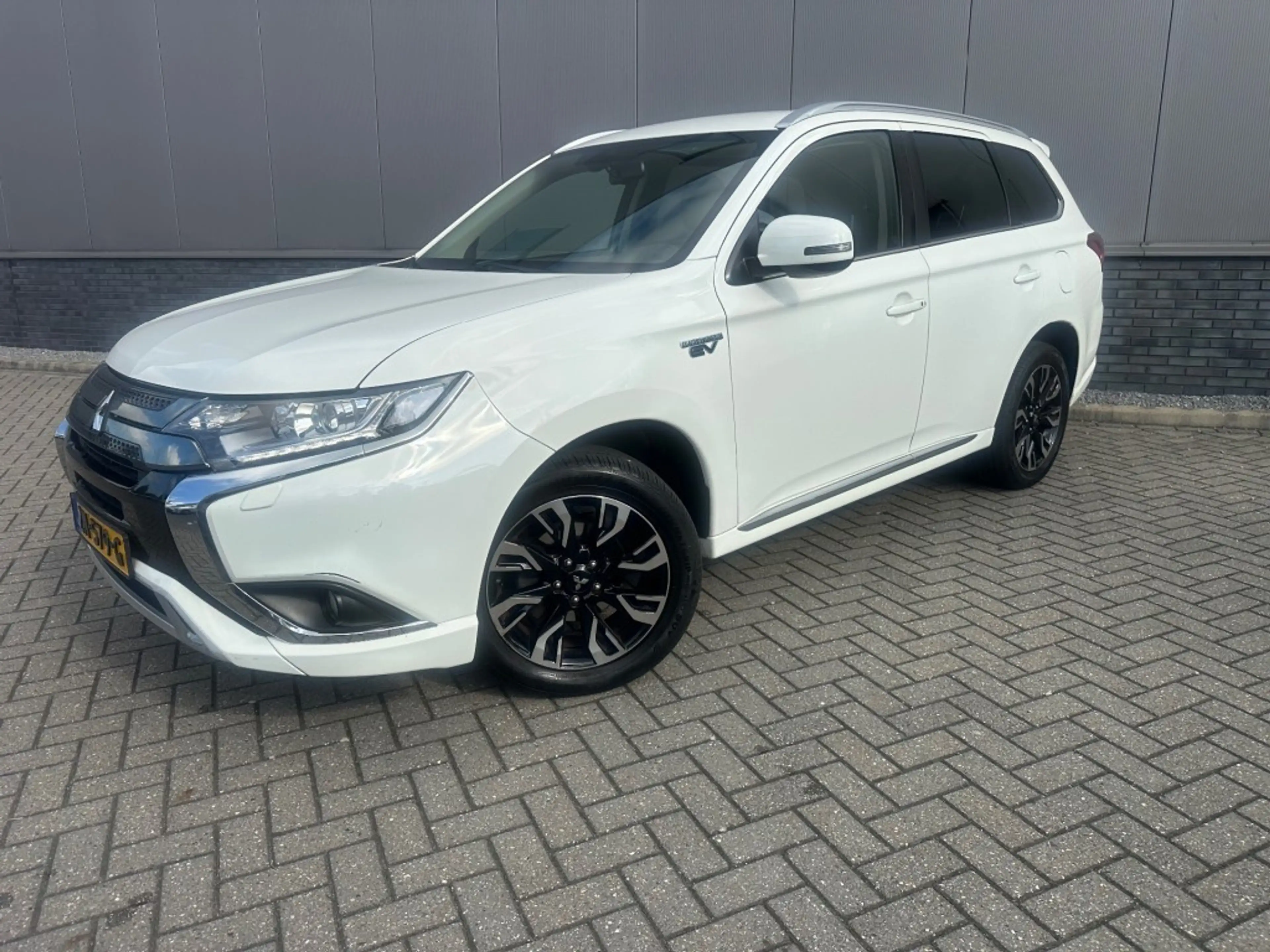 Mitsubishi Outlander 2.4 PHEV PURE+afn trekhaak orig ned auto nap — photo 3