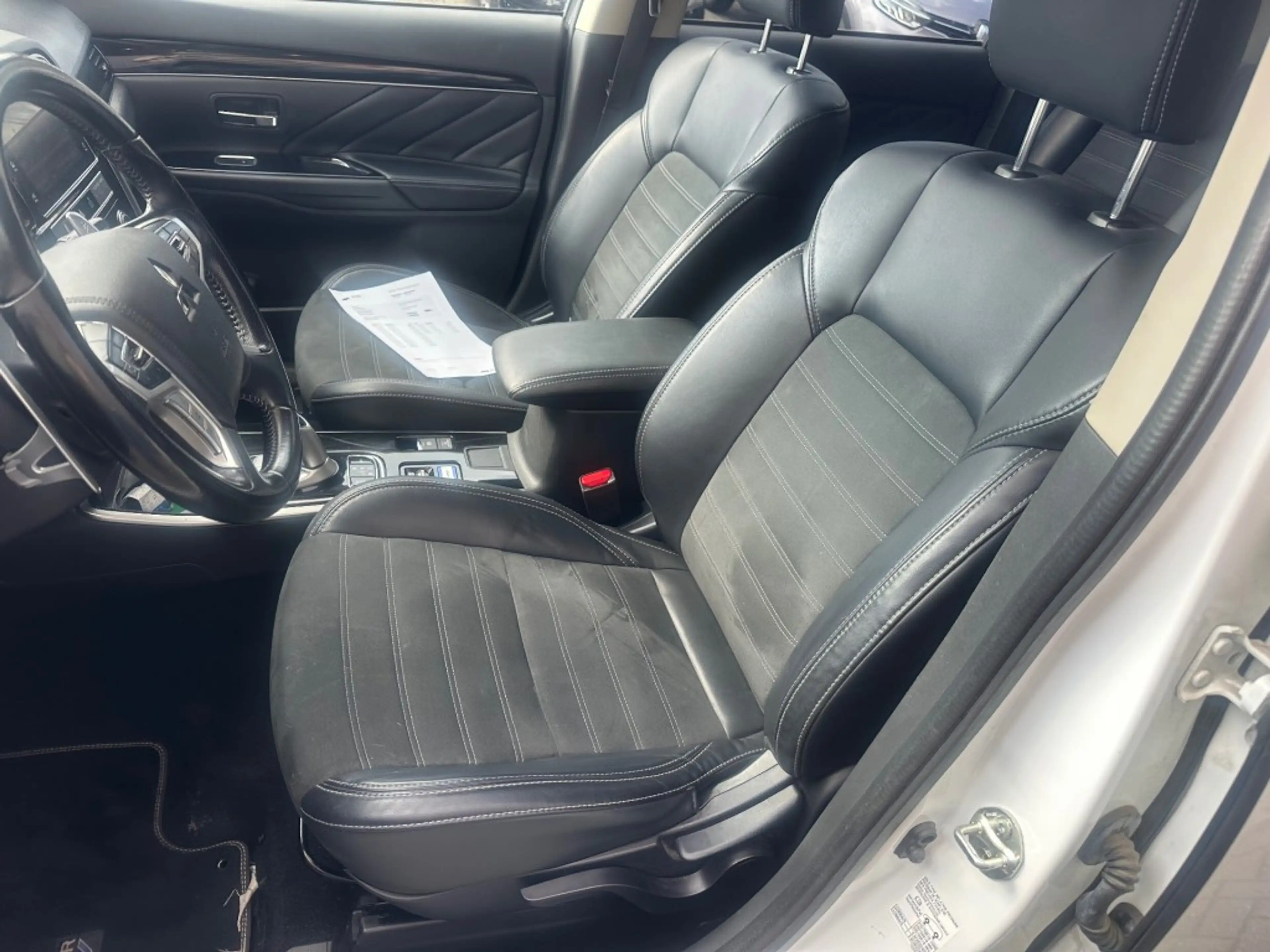 Mitsubishi Outlander 2.4 PHEV PURE+afn trekhaak orig ned auto nap — photo 11