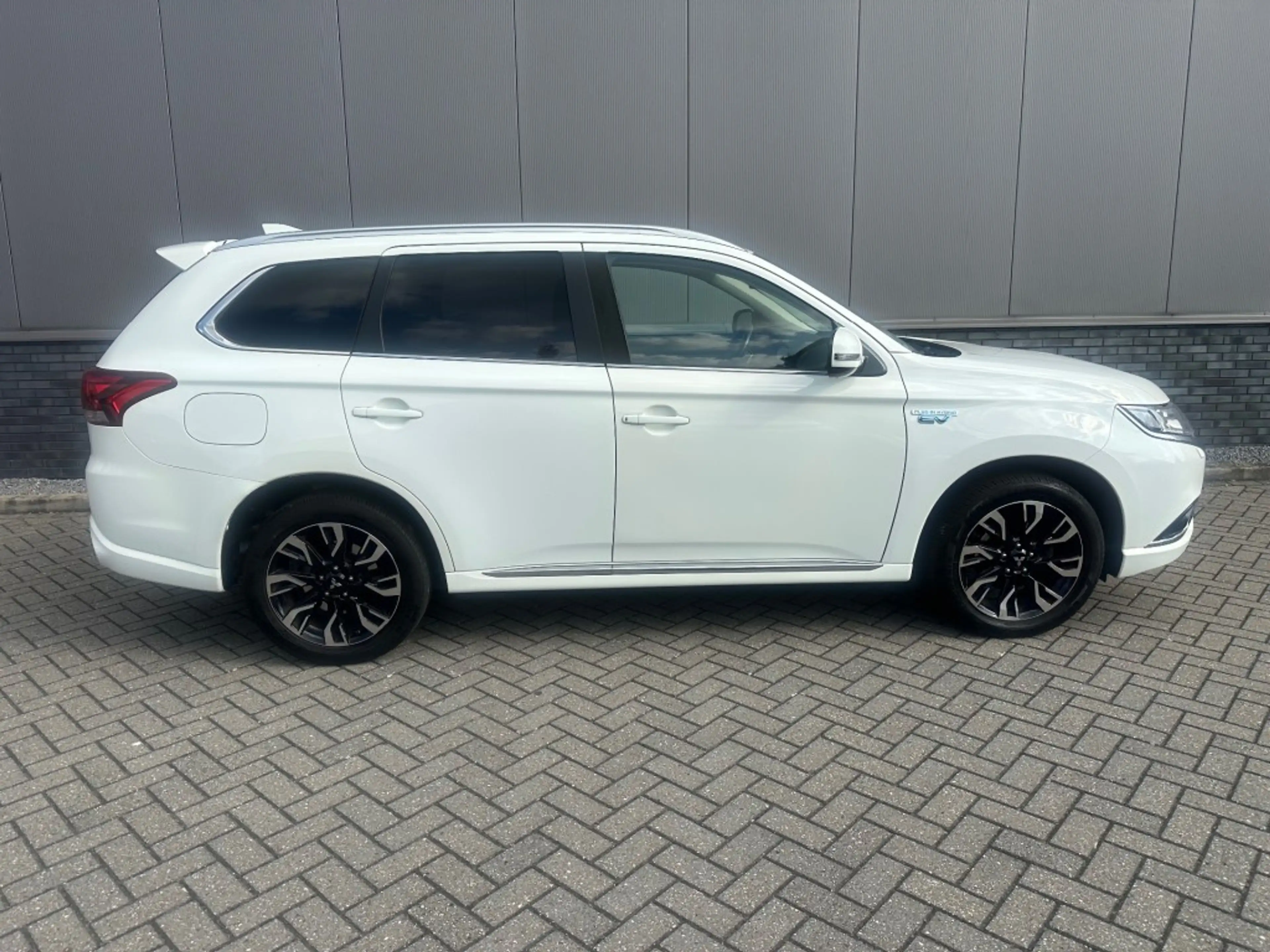 Mitsubishi Outlander 2.4 PHEV PURE+afn trekhaak orig ned auto nap — photo 6