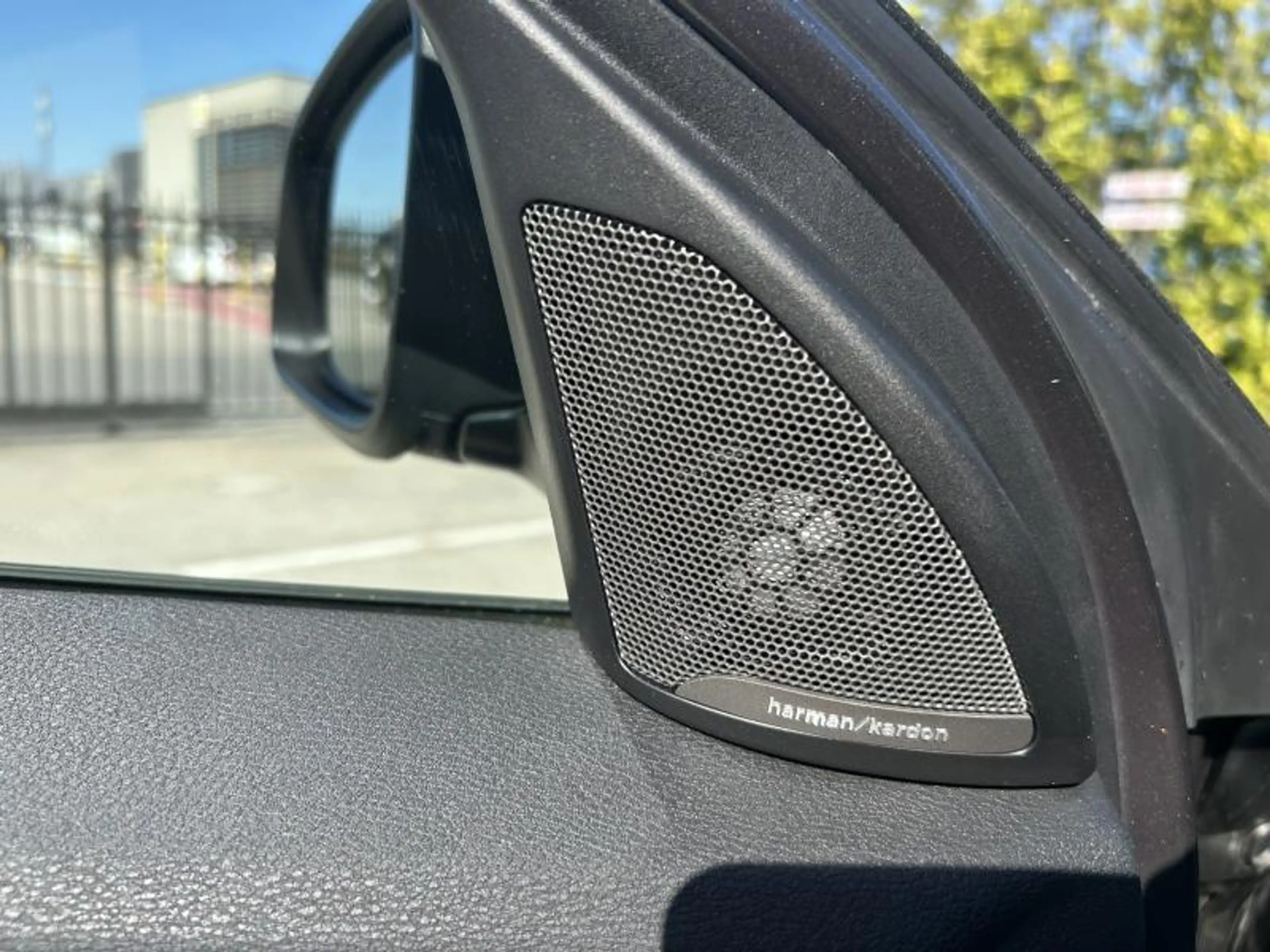 BMW X2 xD25e — photo 9