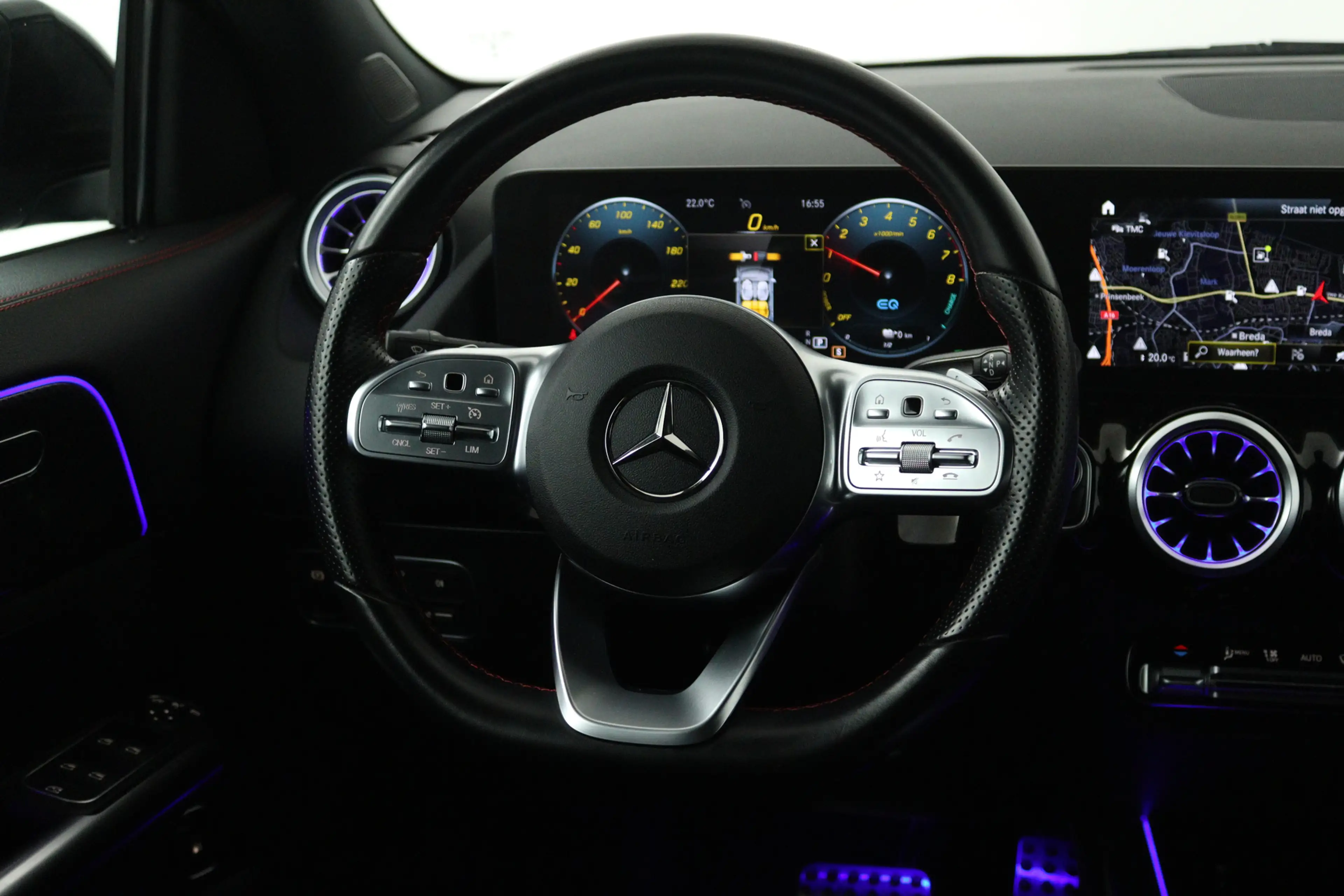 Mercedes-Benz GLA 250 e AMG Line (SFEERVERLICHTING, CAMERA, STOELVERWARM — photo 4