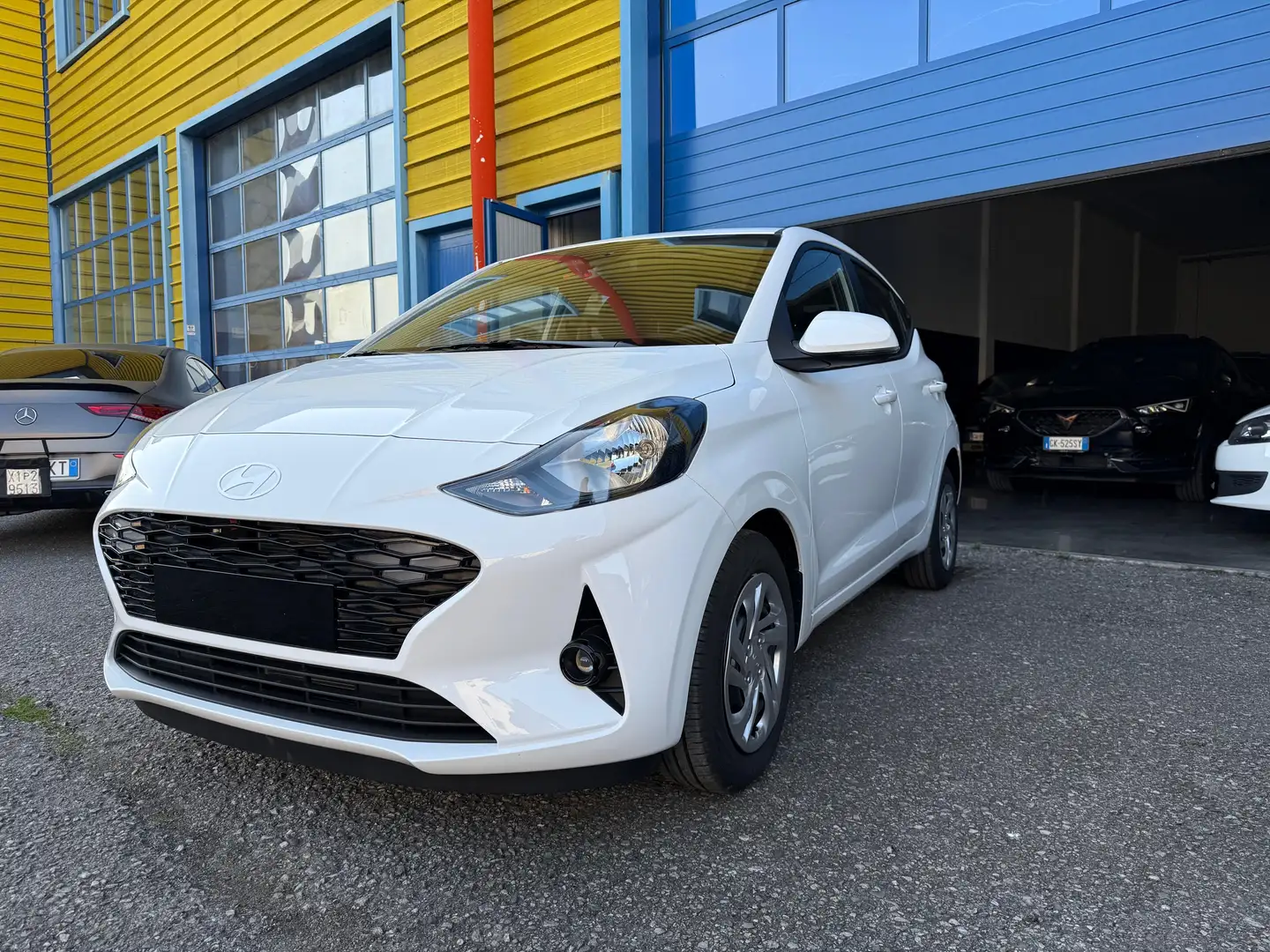 Hyundai i10 CONNECTLINE Blanc - 1