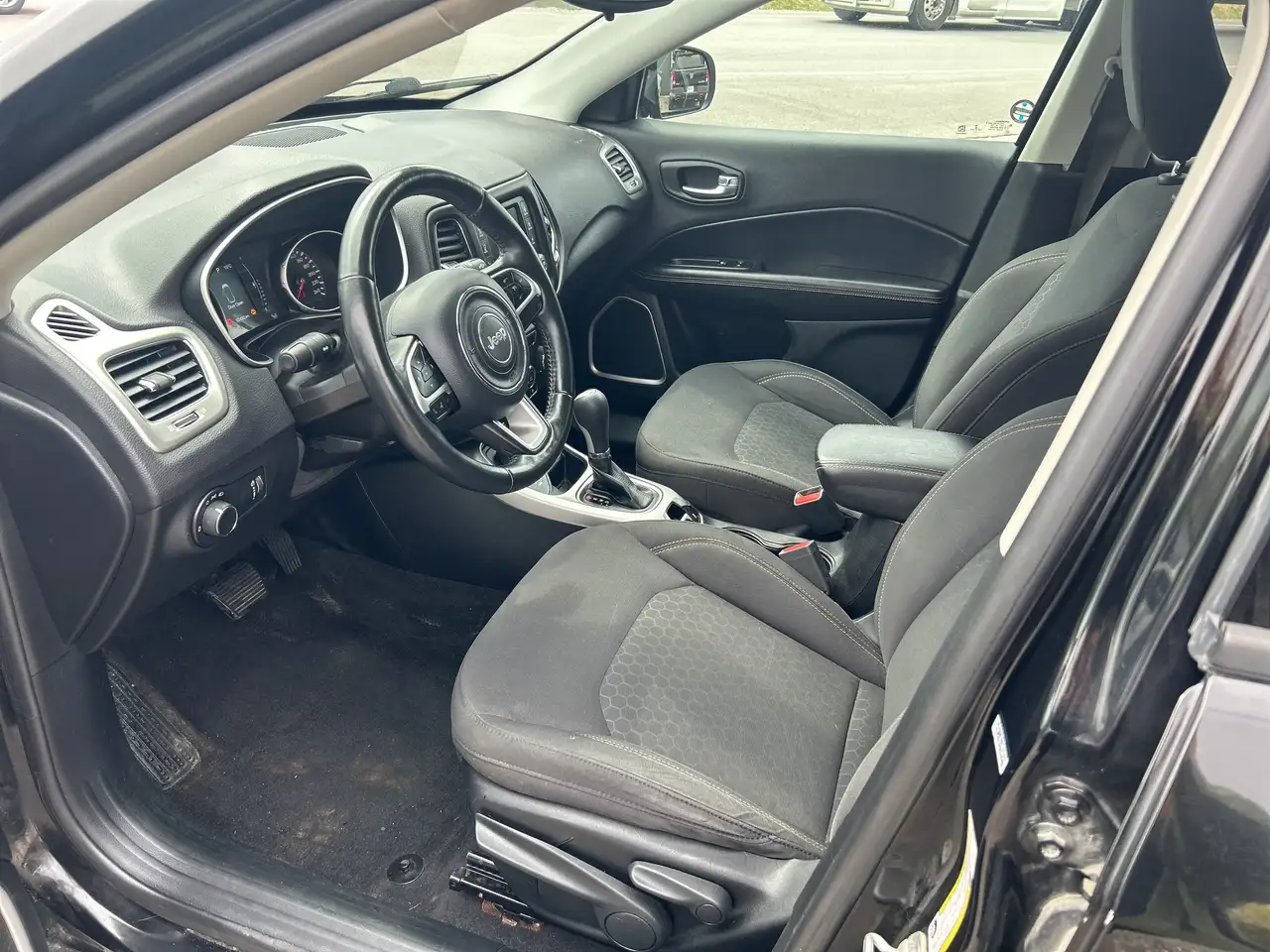 Jeep Compass photo Jeep Compass