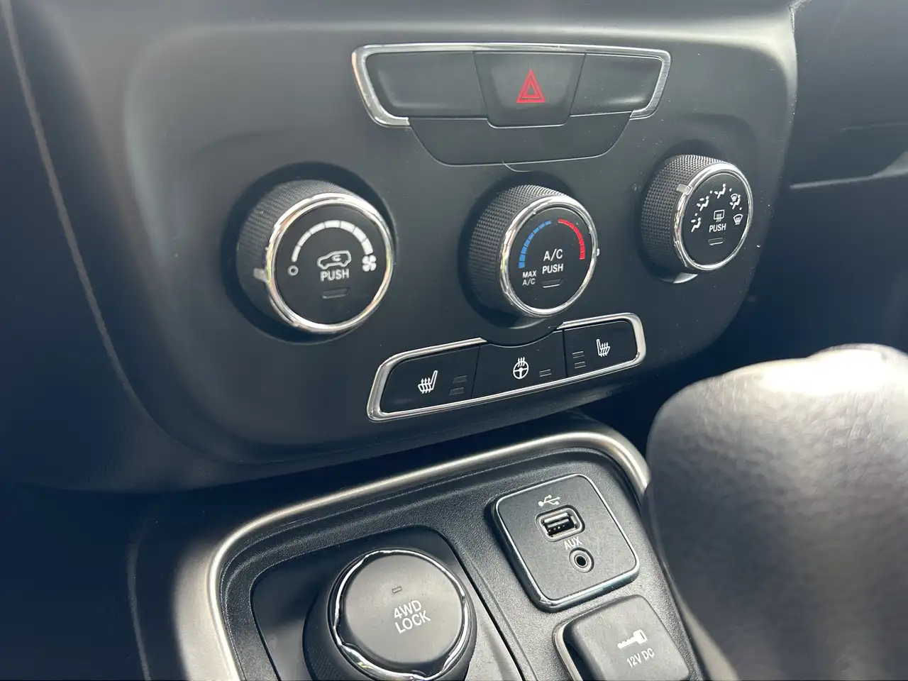 Jeep Compass photo Jeep Compass