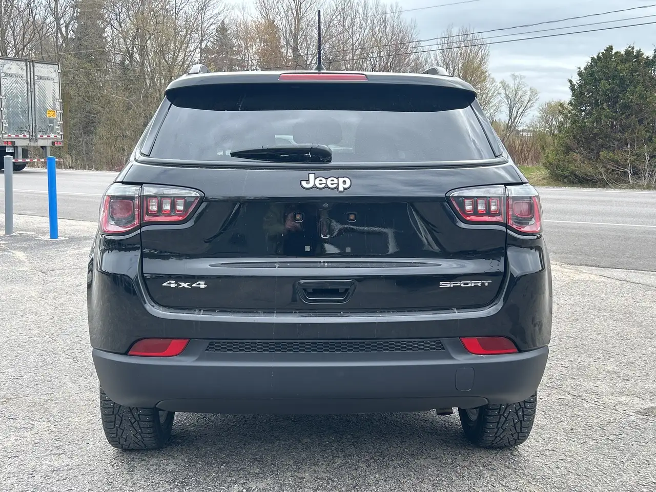 Jeep Compass photo Jeep Compass