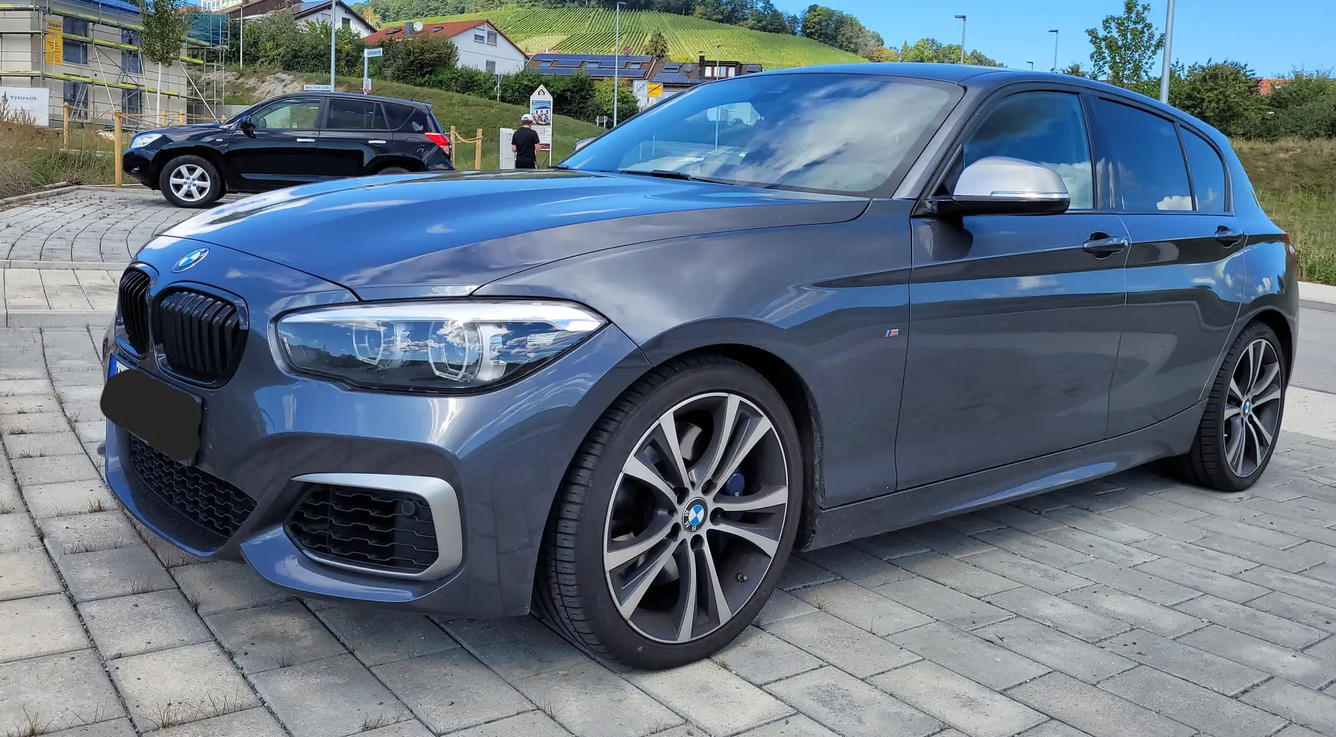 BMW 140 M140i Aut. Special Edition Сірий - 2