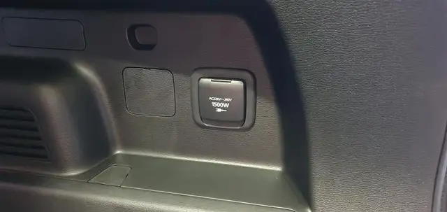 Mitsubishi Outlander view 13