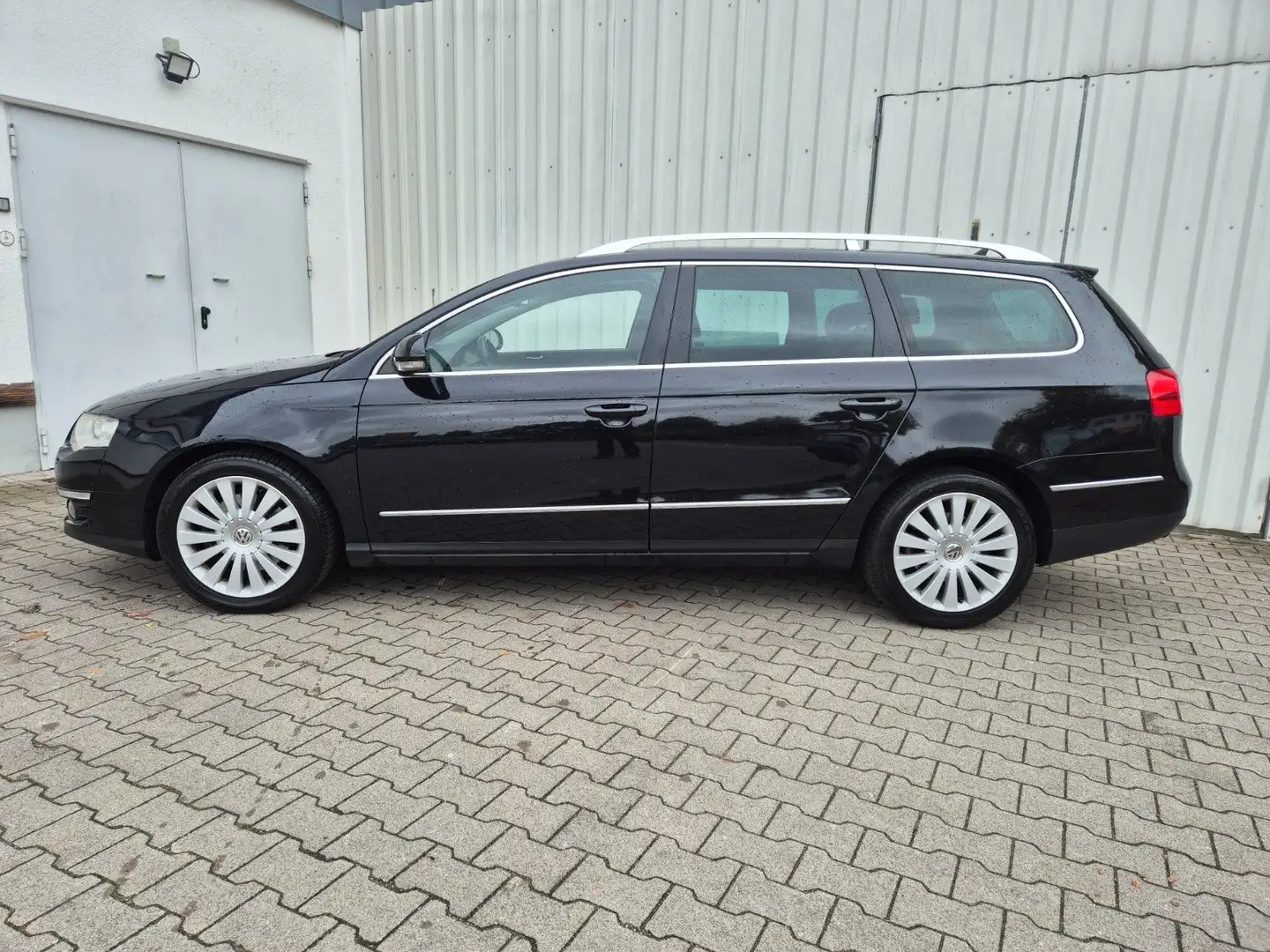 Volkswagen Passat Variant 1.HD, NAVI, LEDER, BI-XENON, PDC Schwarz - 2
