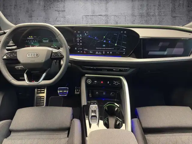 Audi Q5 view 9