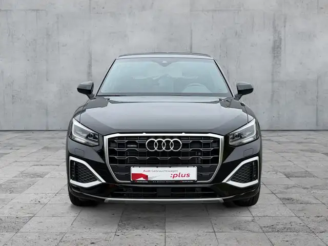 Audi Q2 view 3