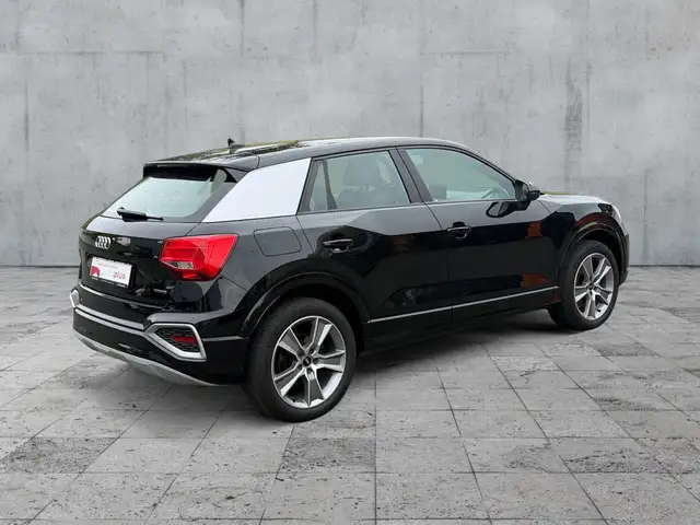 Audi Q2 view 6