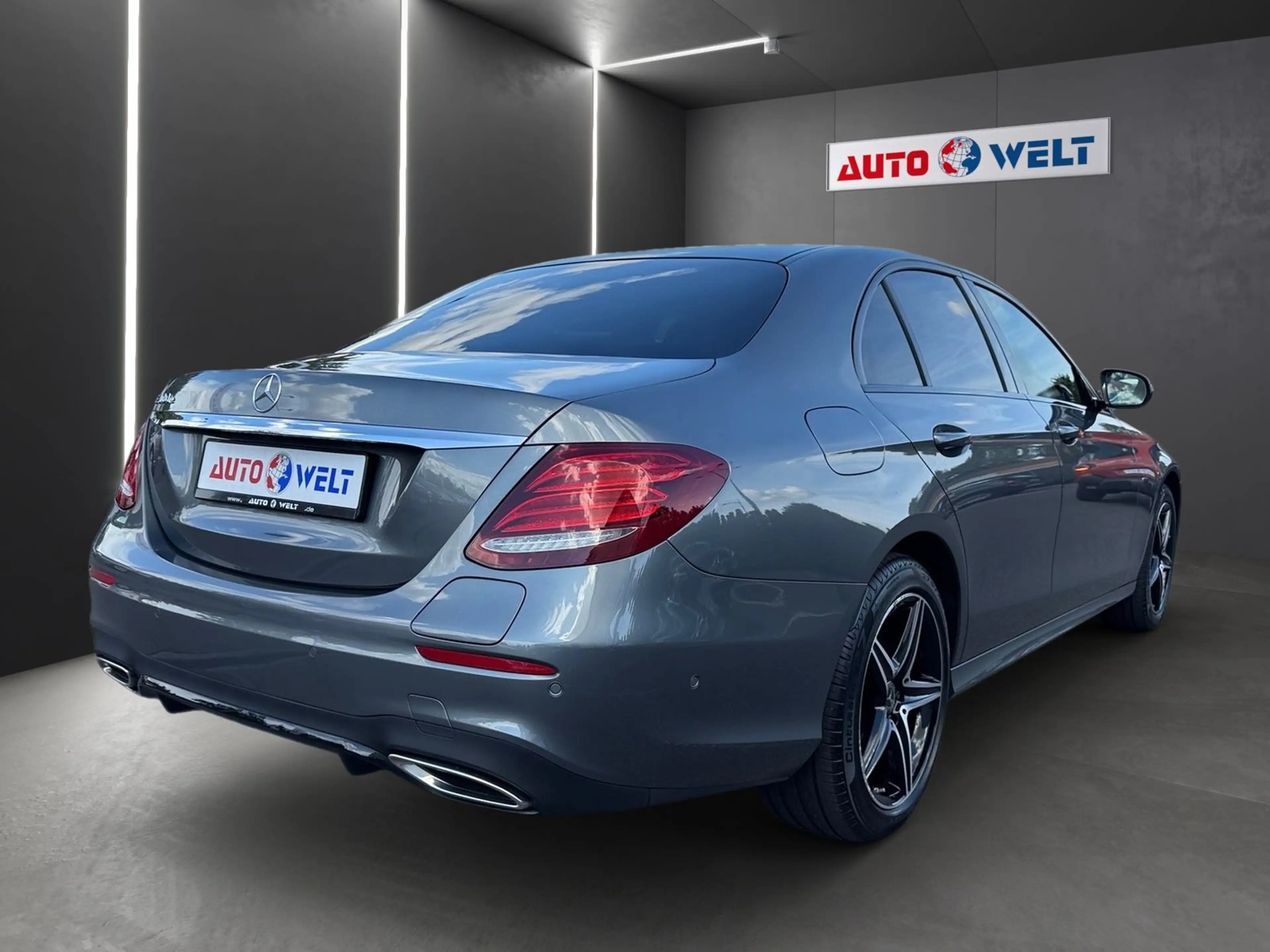 Mercedes-Benz E 200 E300e Lim. AMG Line Automatik LED Virtual Cockpi — photo 4