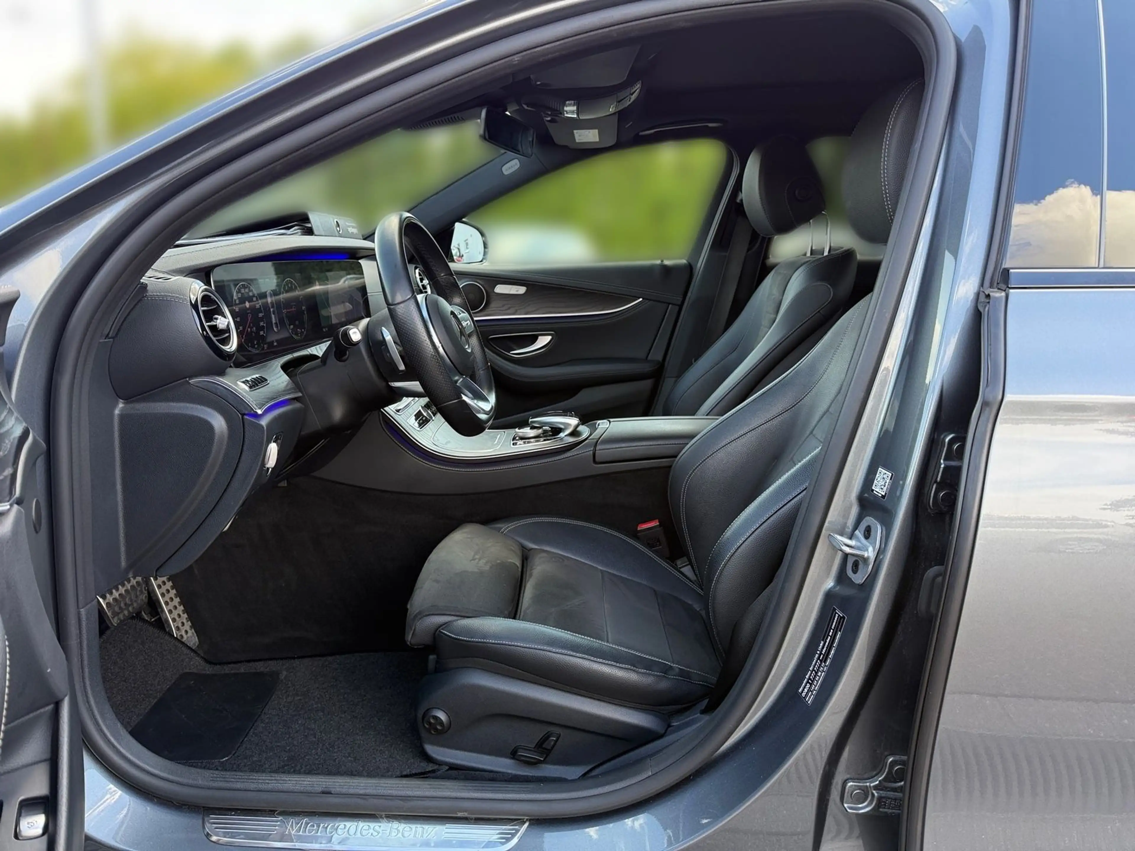 Mercedes-Benz E 200 E300e Lim. AMG Line Automatik LED Virtual Cockpi — photo 10