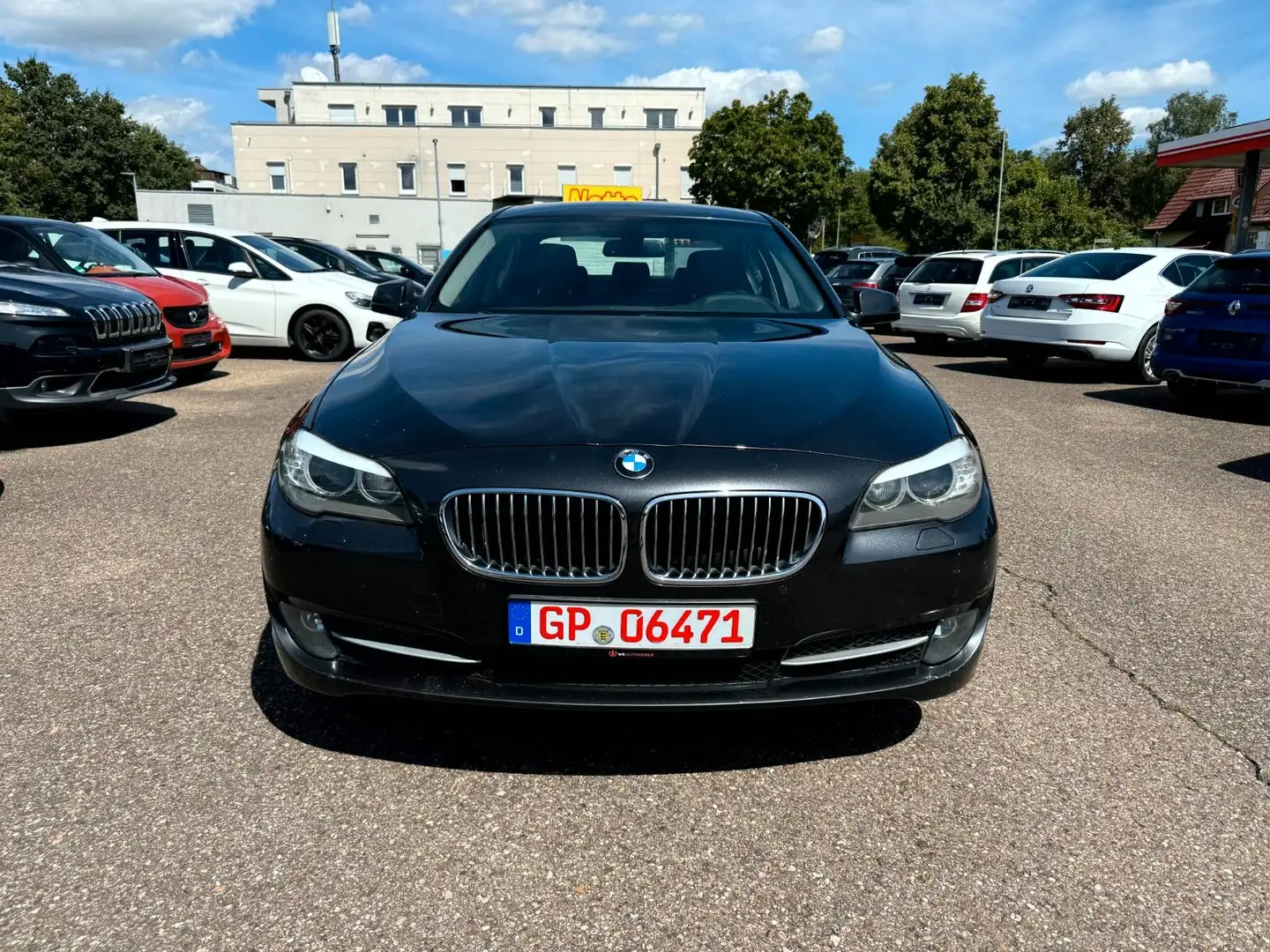 BMW 520 d Lim. **1.HAND/VOLLLEDER/NAVI/AHK** Šedá - 2