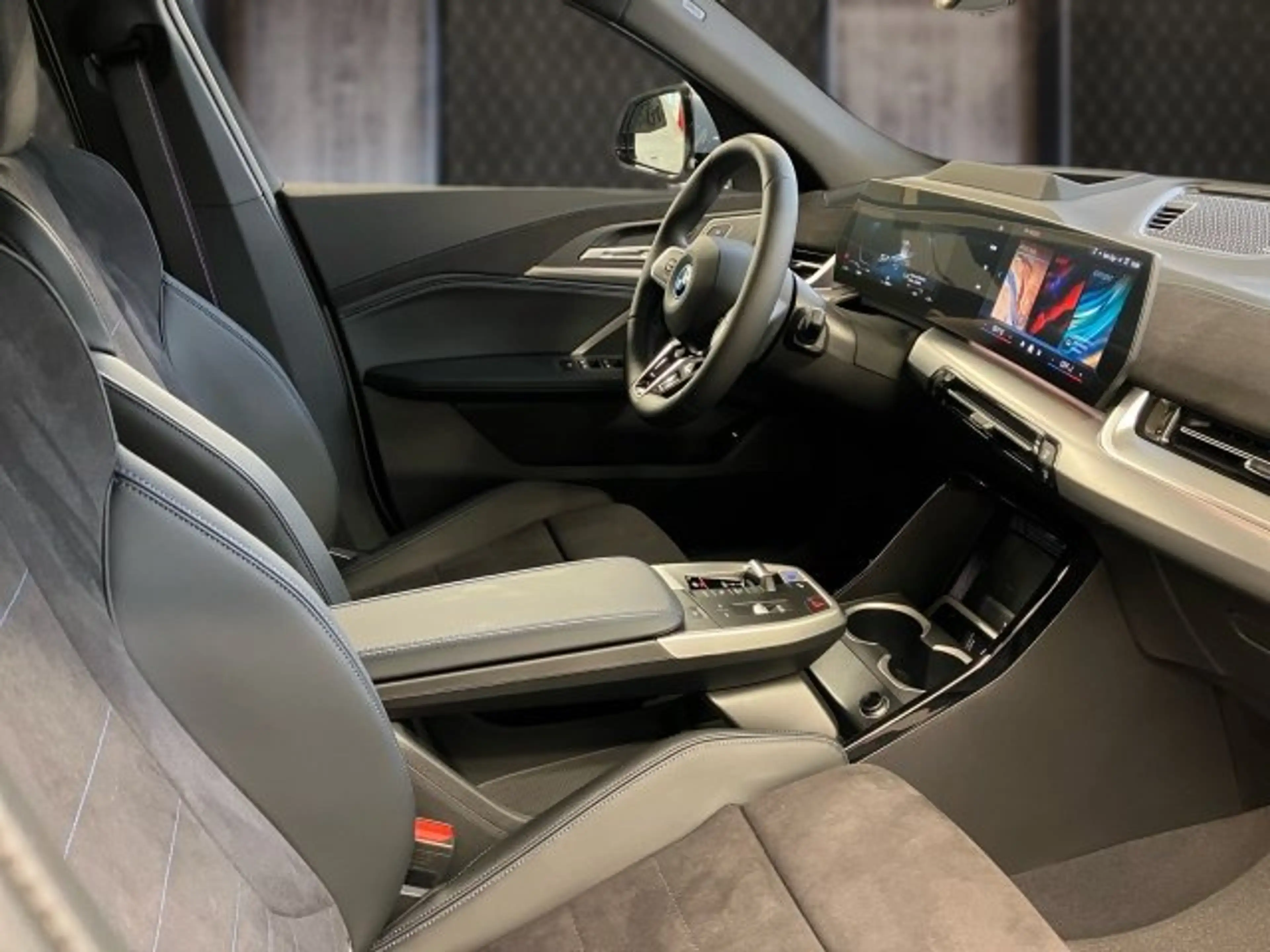 BMW iX2 xDrive30 U10 — photo 6
