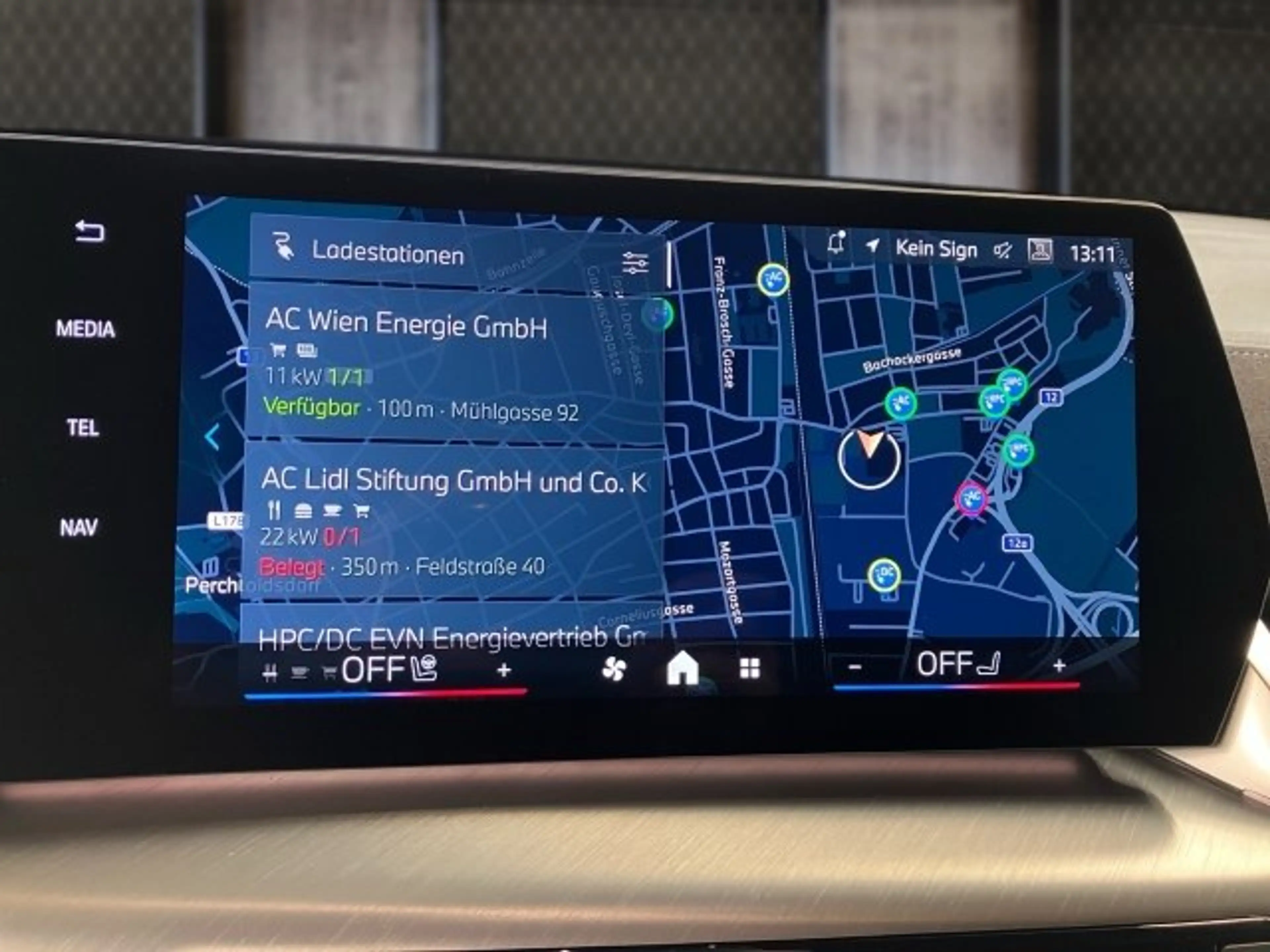 BMW iX2 xDrive30 U10 — photo 8