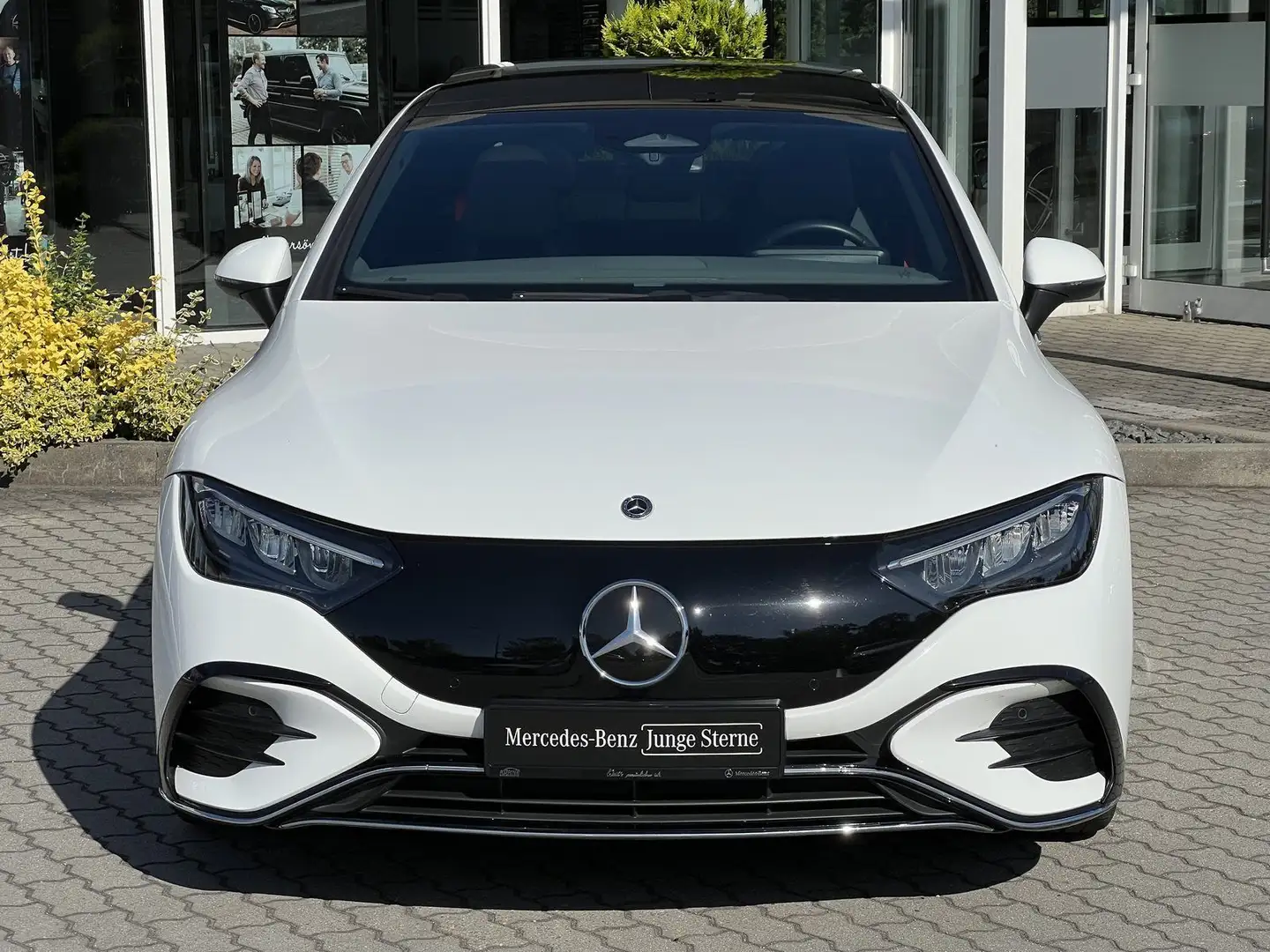 Mercedes-Benz EQE 300 AMG Ex&Int+Pano+Distro+Memory+Advanced Bianco - 2