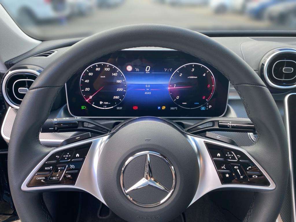 Mercedes-Benz C 220
