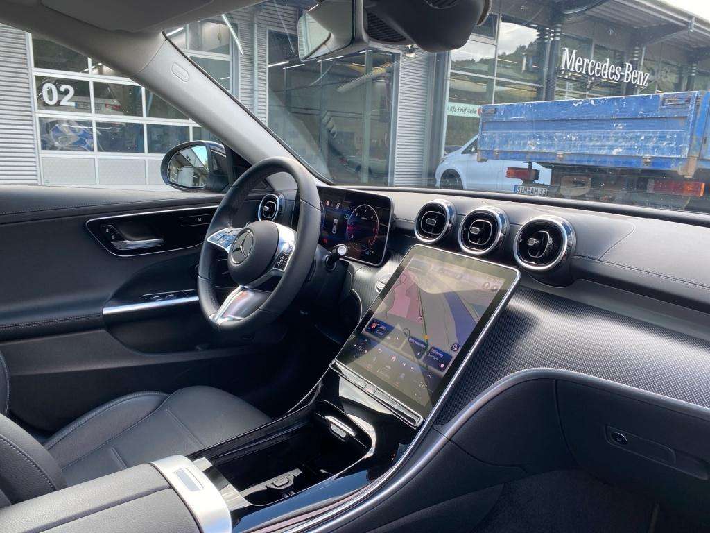 Mercedes-Benz C 220