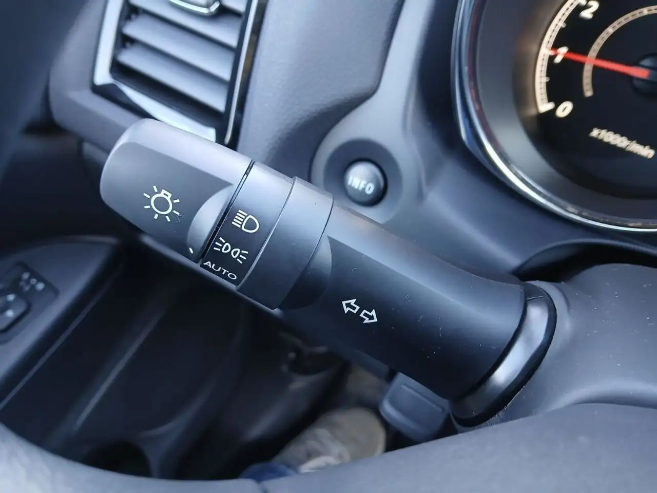 Mitsubishi RVR снимка Mitsubishi RVR