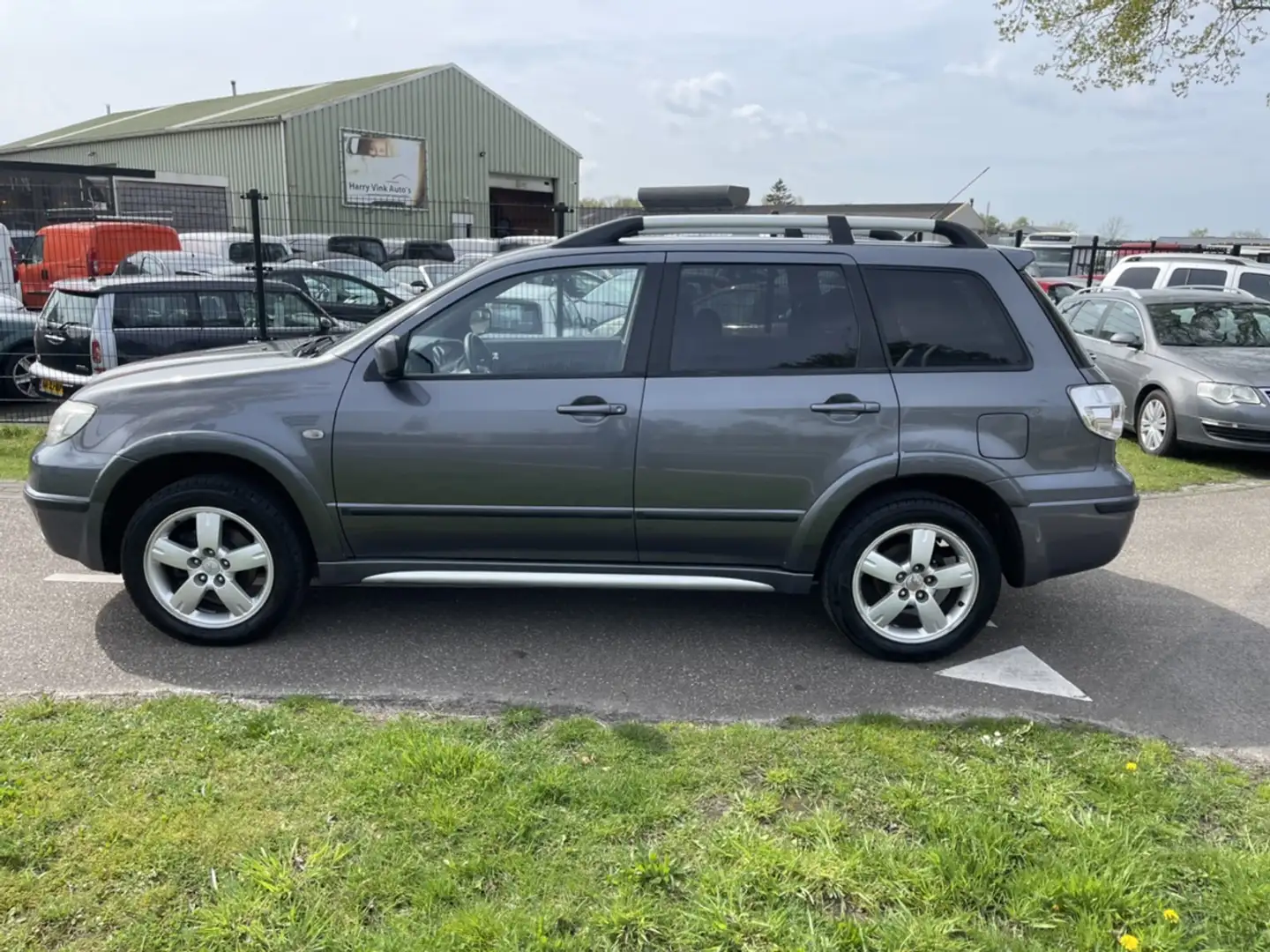 Mitsubishi Outlander 2.4 Scott 4WD | AUTOMAAT | LPG G3 | APK 1-2026 Grau - 2