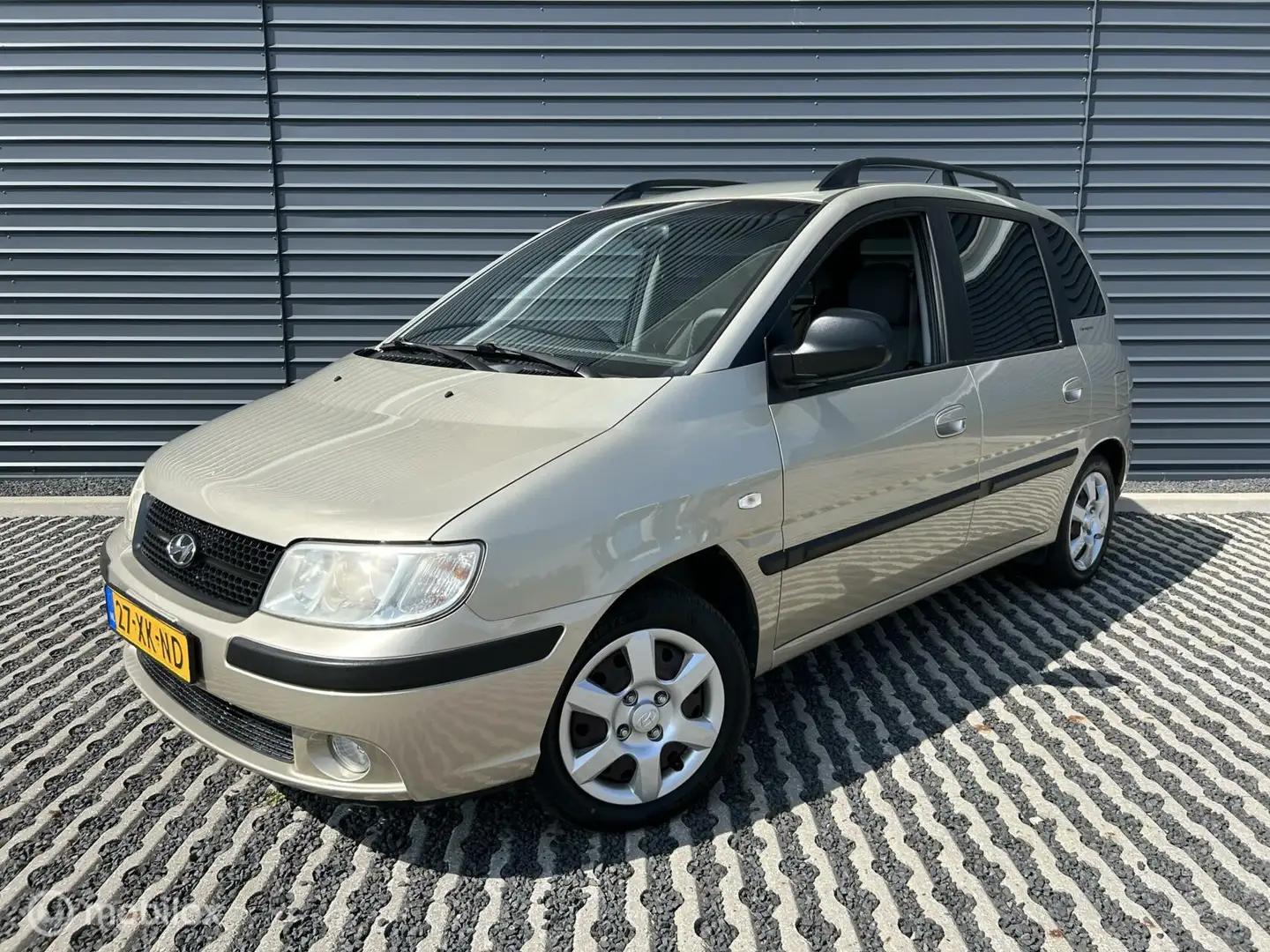 Hyundai Matrix 1.6i Active Cool bež - 1
