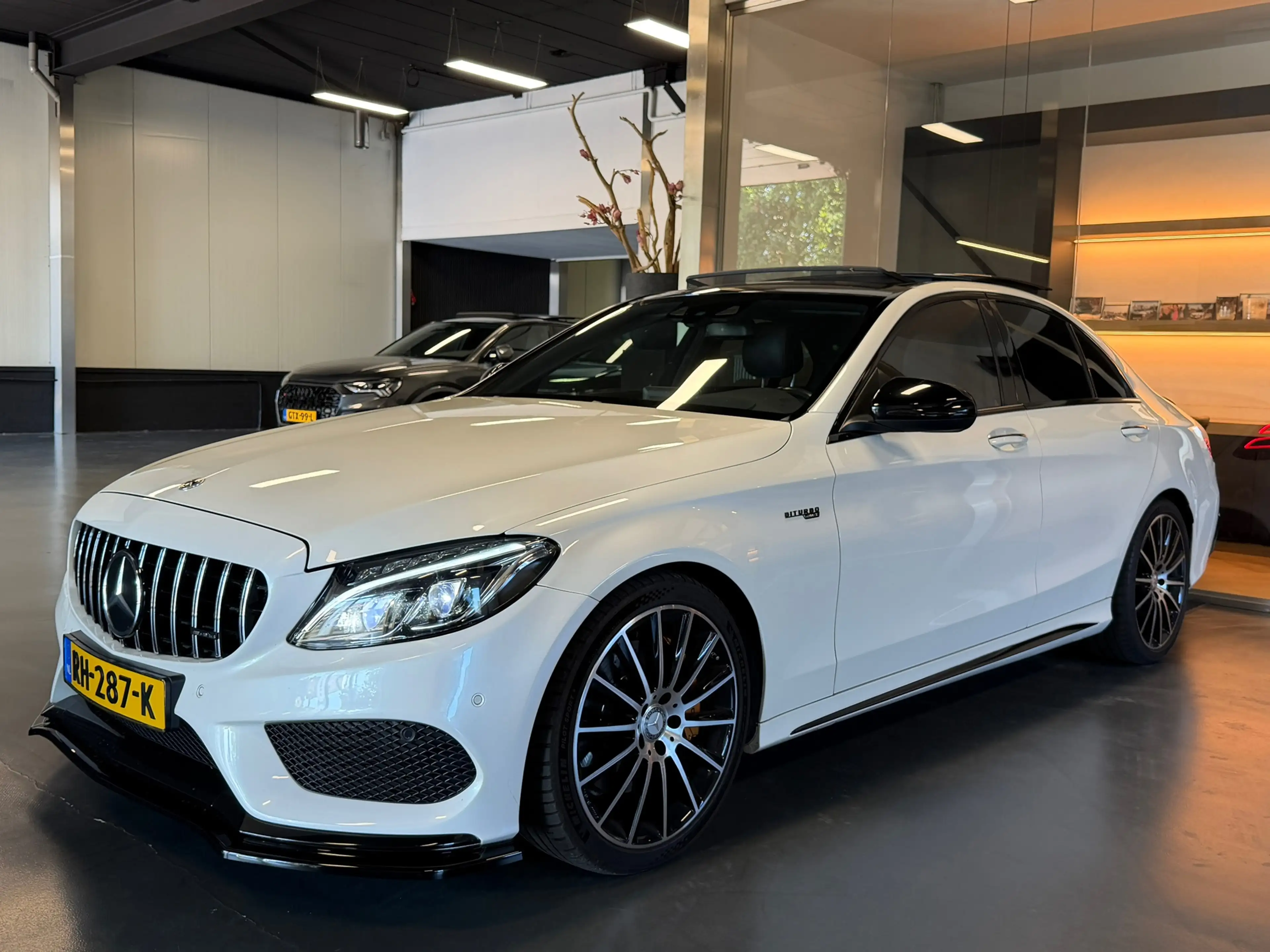 Mercedes-Benz C 400 4MATIC Amg night Pano Memory Burmester Sfeerverl. — photo 13