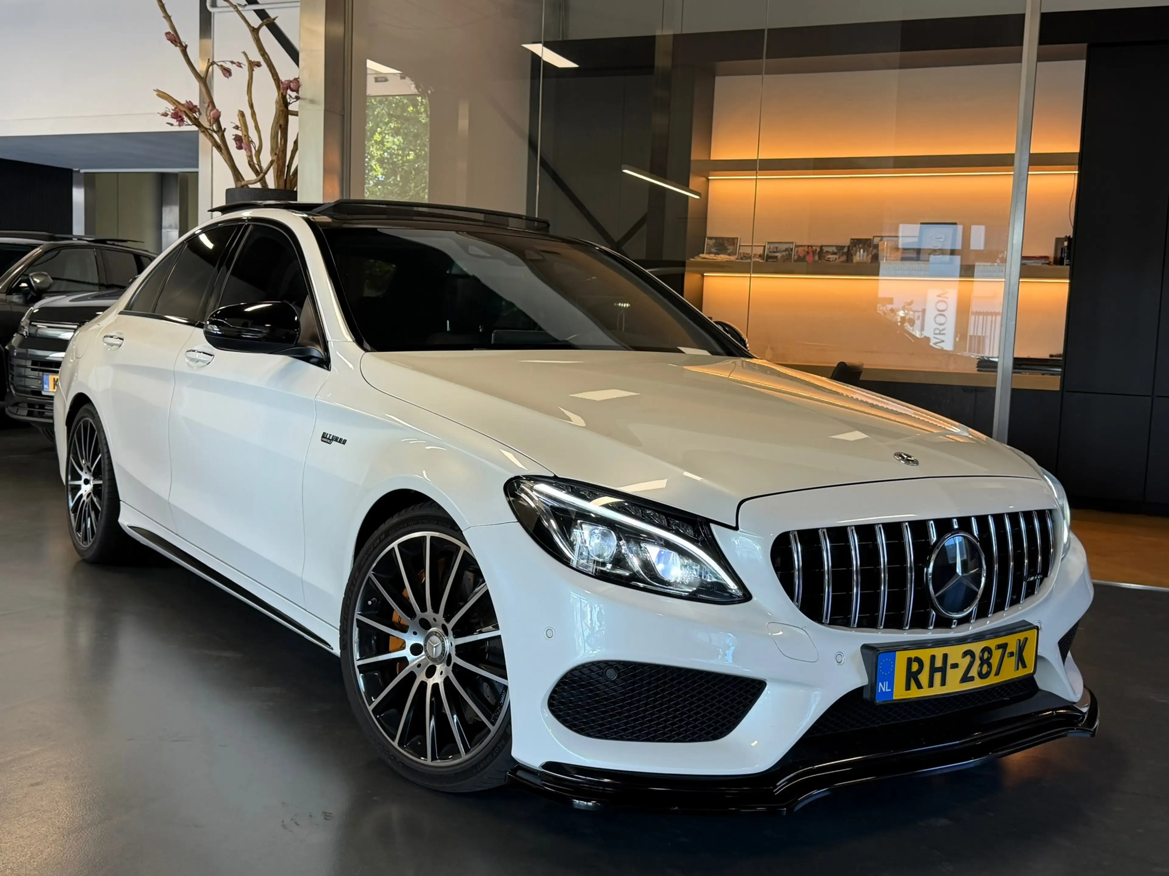 Mercedes-Benz C 400 4MATIC Amg night Pano Memory Burmester Sfeerverl. — photo 15