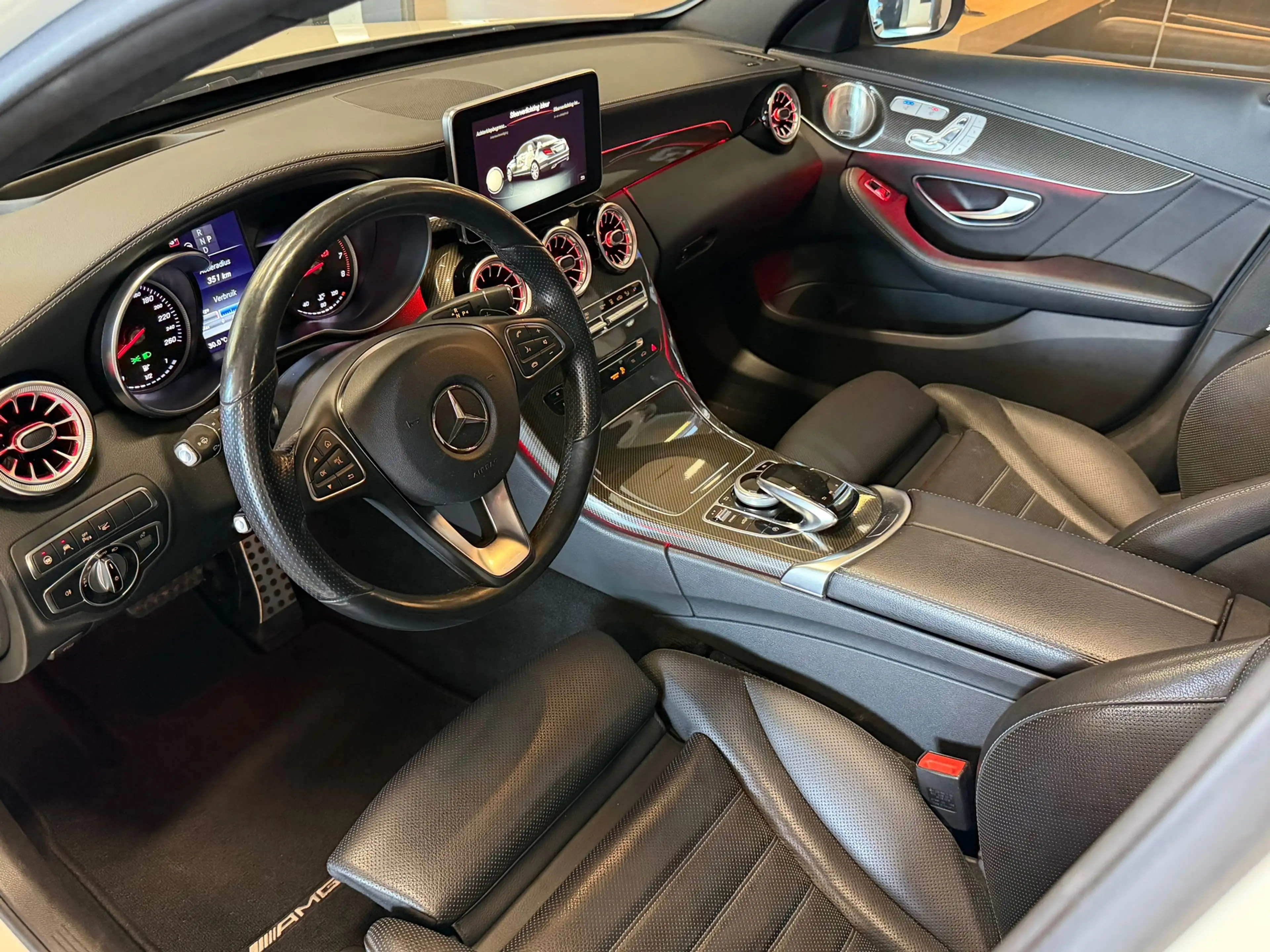 Mercedes-Benz C 400 4MATIC Amg night Pano Memory Burmester Sfeerverl. — photo 6
