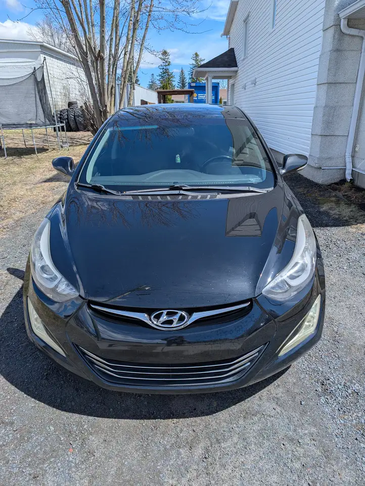Hyundai ELANTRA снимка Hyundai ELANTRA