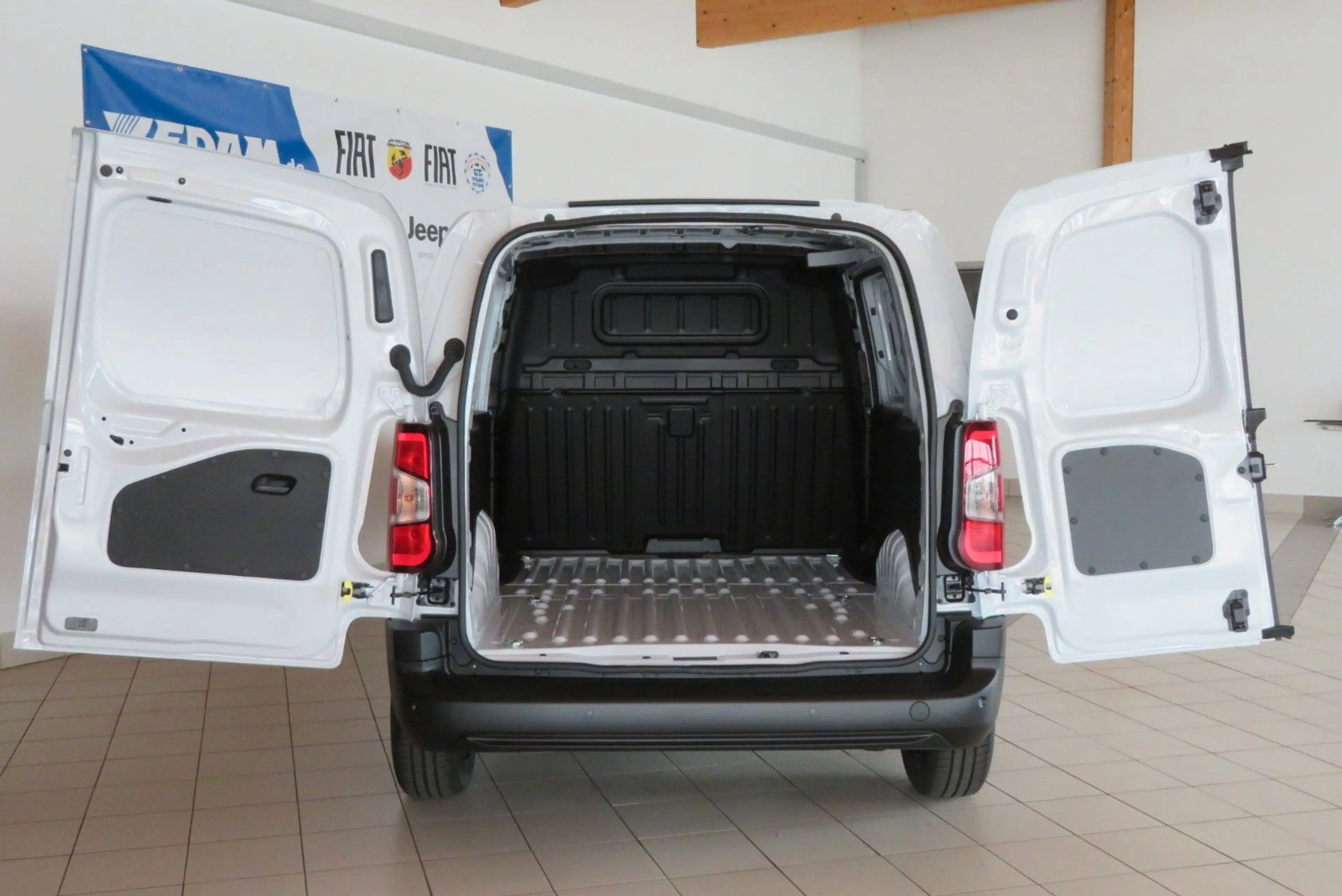 Fiat Doblo Doblò Kasten M 1.5 Diesel 75 kW — photo 12