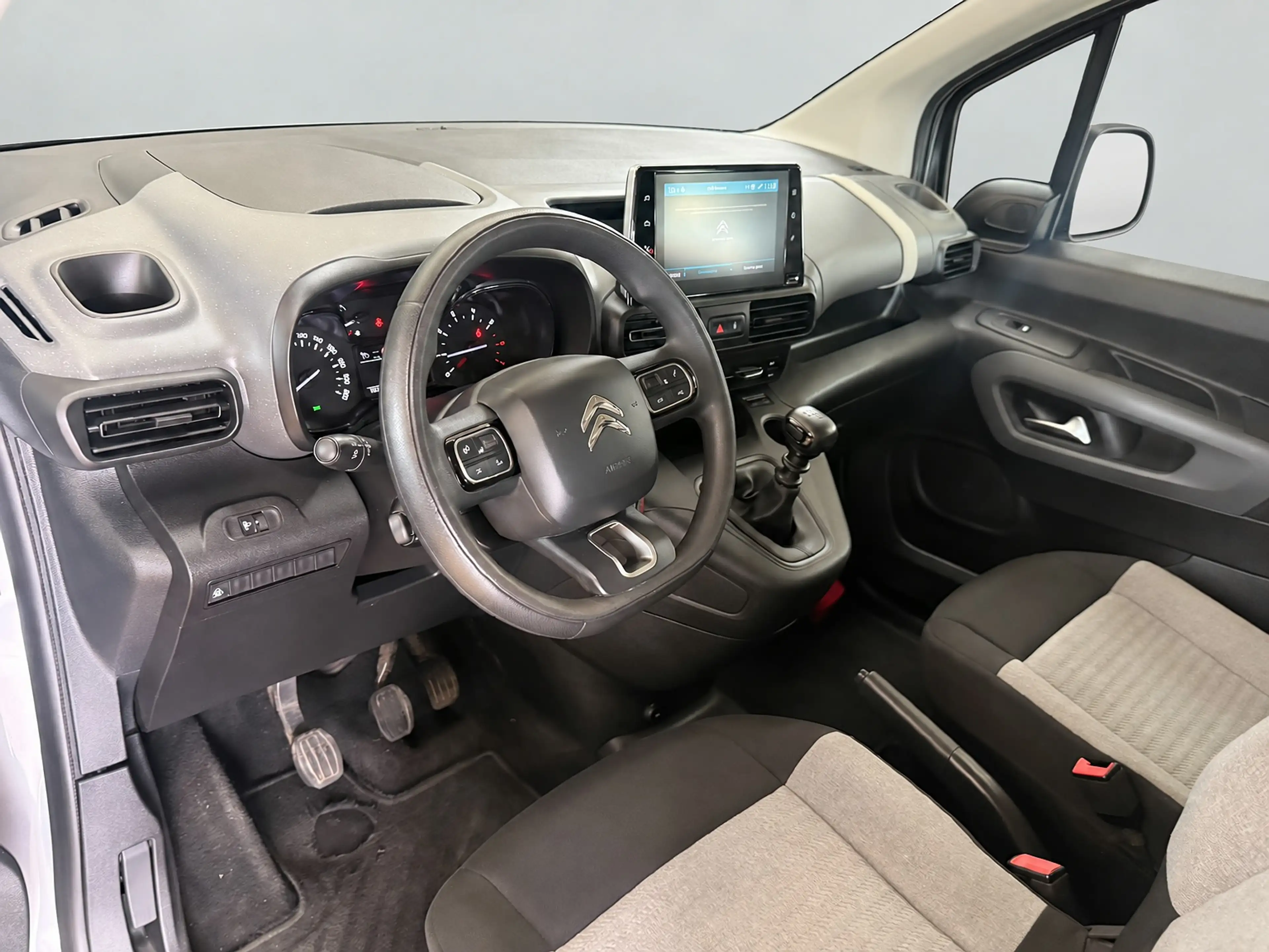 Citroen Berlingo XL 1.2 PureTech Feel 7p. | Sensoren | Cruise | Nav — photo 7