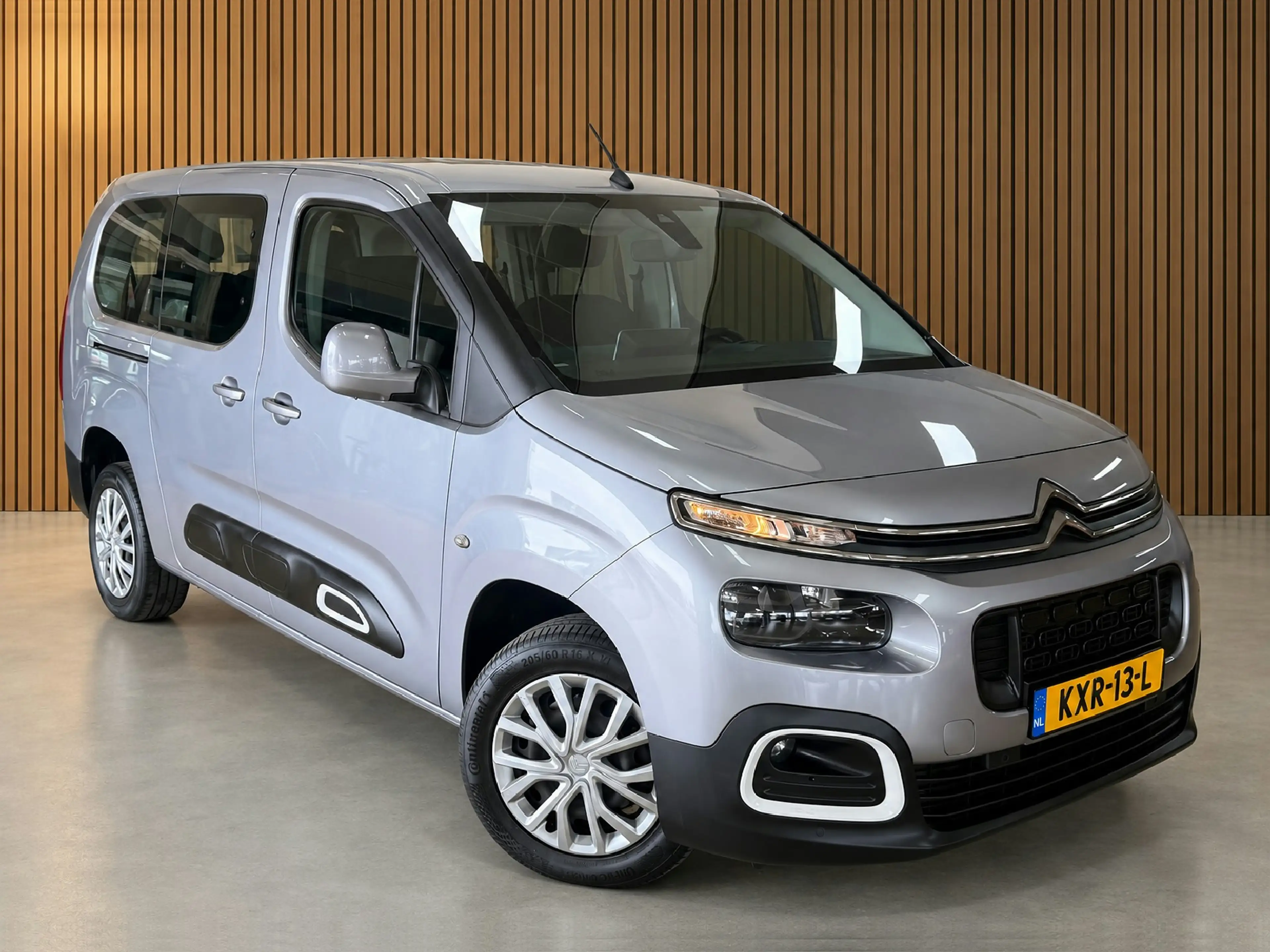 Citroen Berlingo XL 1.2 PureTech Feel 7p. | Sensoren | Cruise | Nav — photo 2