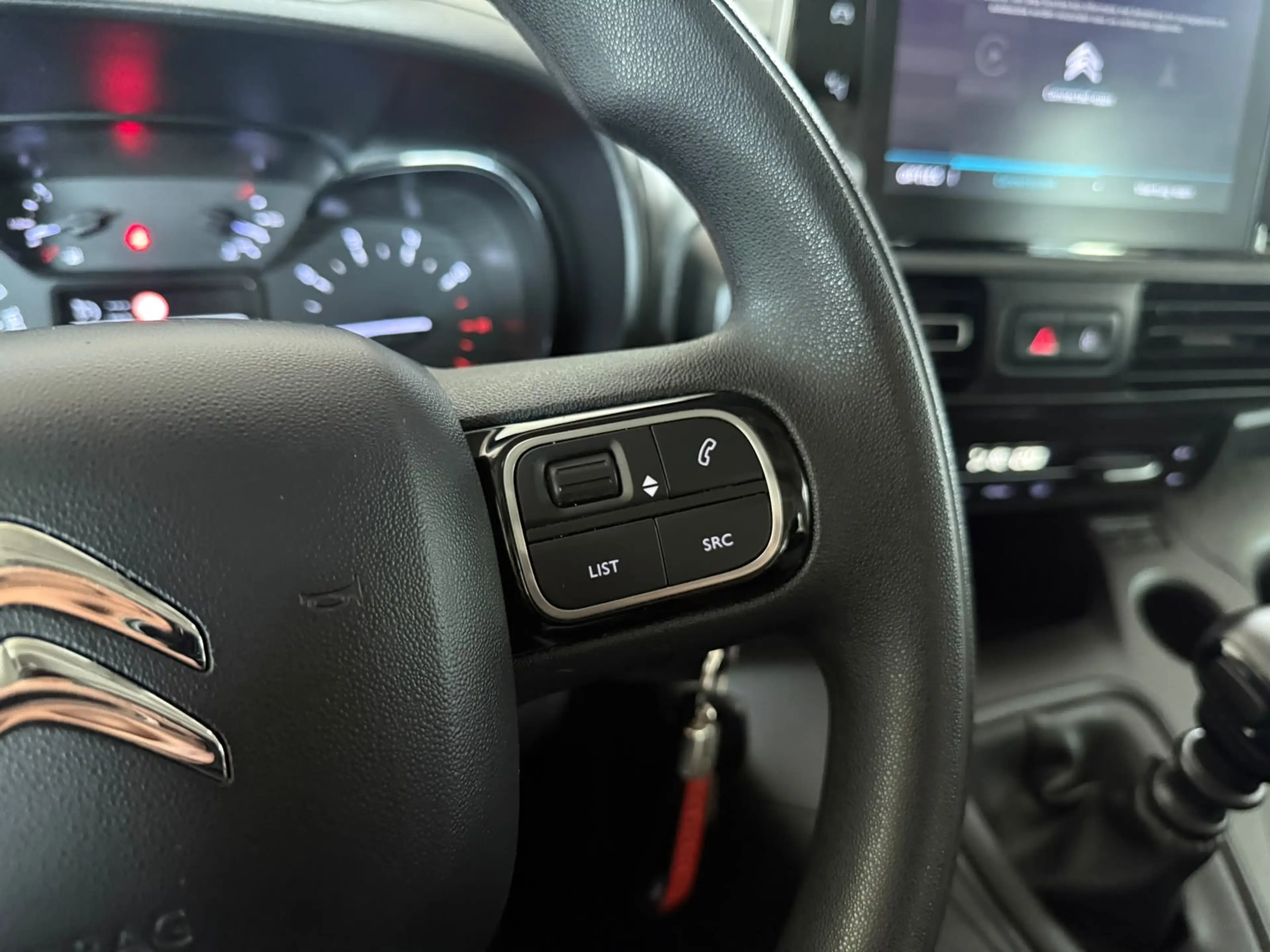 Citroen Berlingo XL 1.2 PureTech Feel 7p. | Sensoren | Cruise | Nav — photo 15