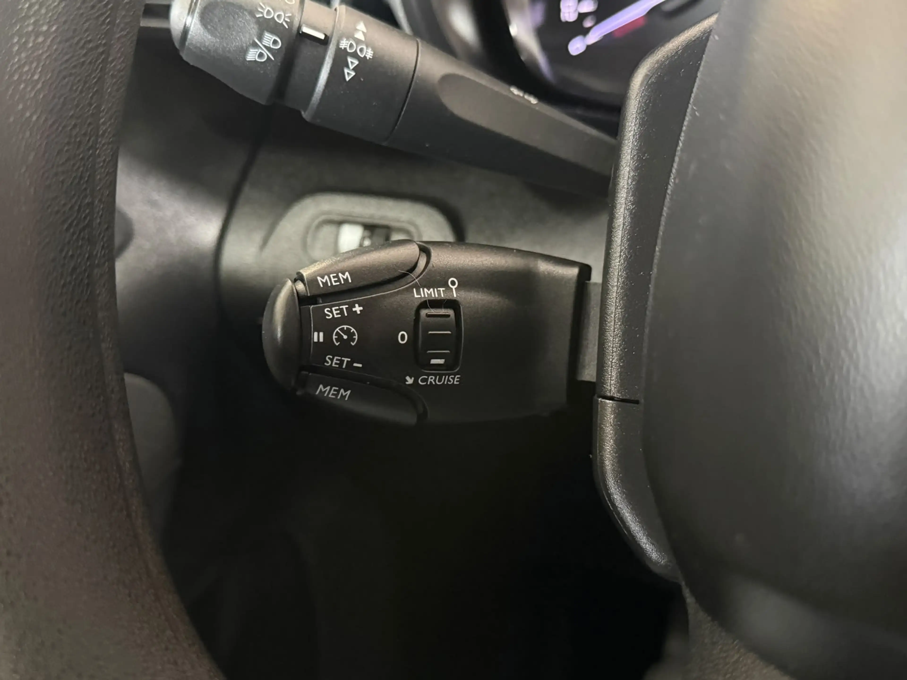 Citroen Berlingo XL 1.2 PureTech Feel 7p. | Sensoren | Cruise | Nav — photo 22