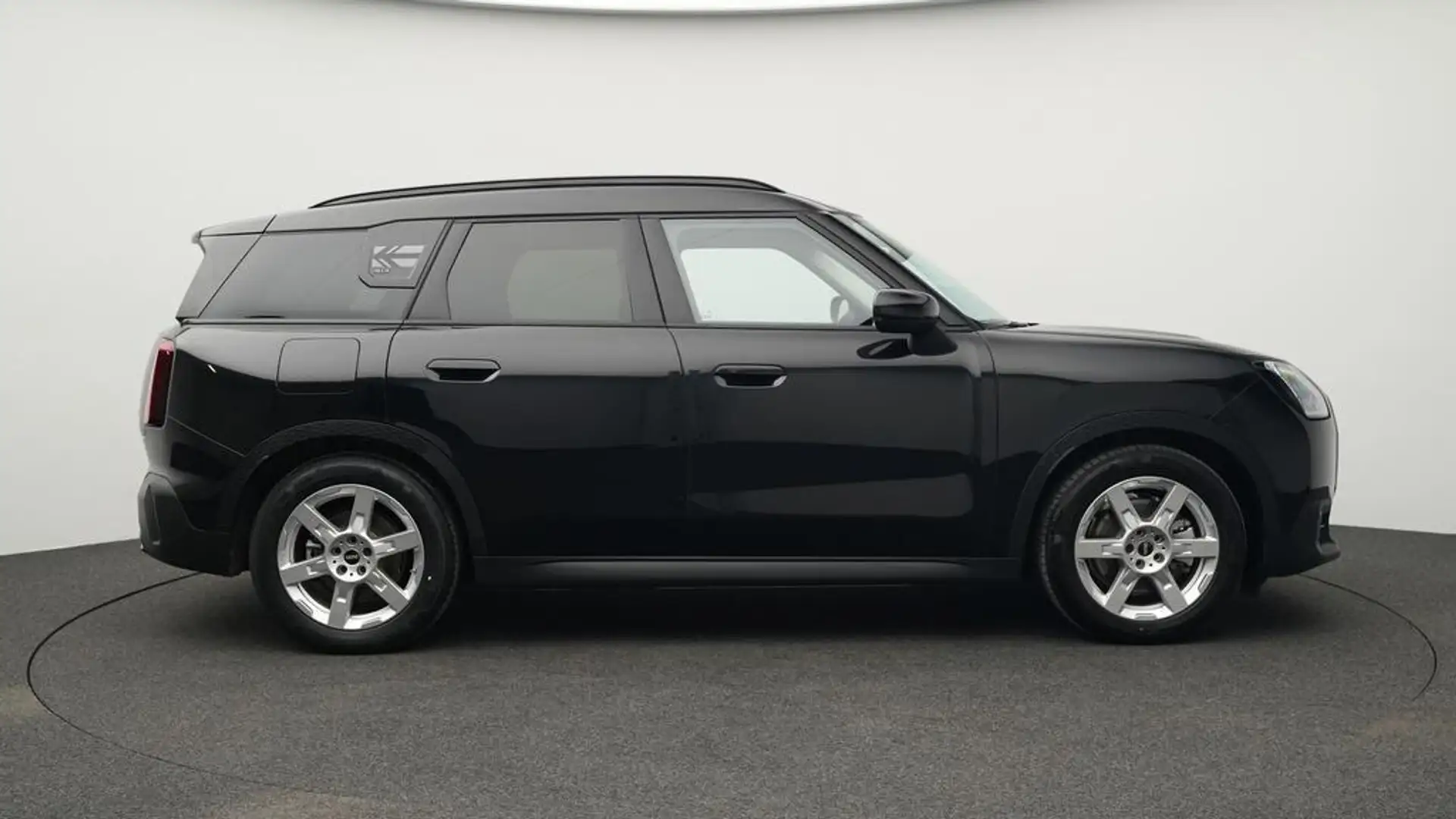 MINI Countryman SE All4 Classic Trim Noir - 2