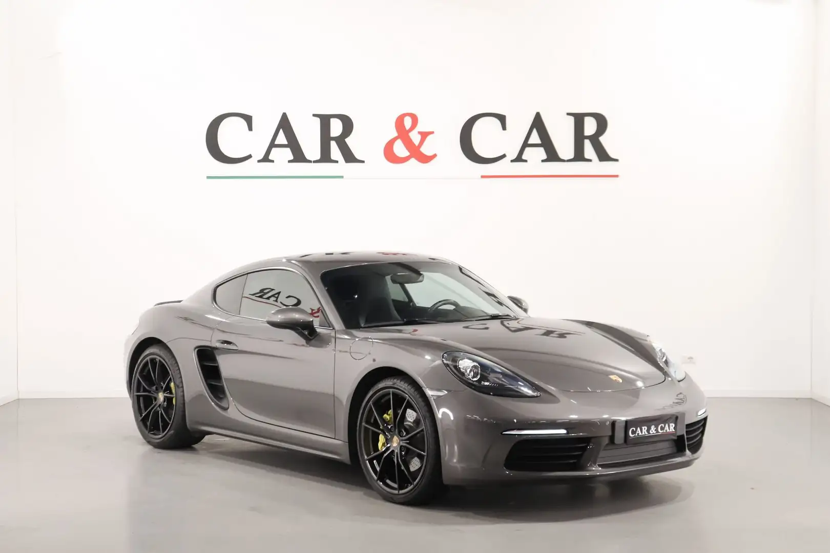 Porsche 718 Cayman 2.0 T Zwart - 1