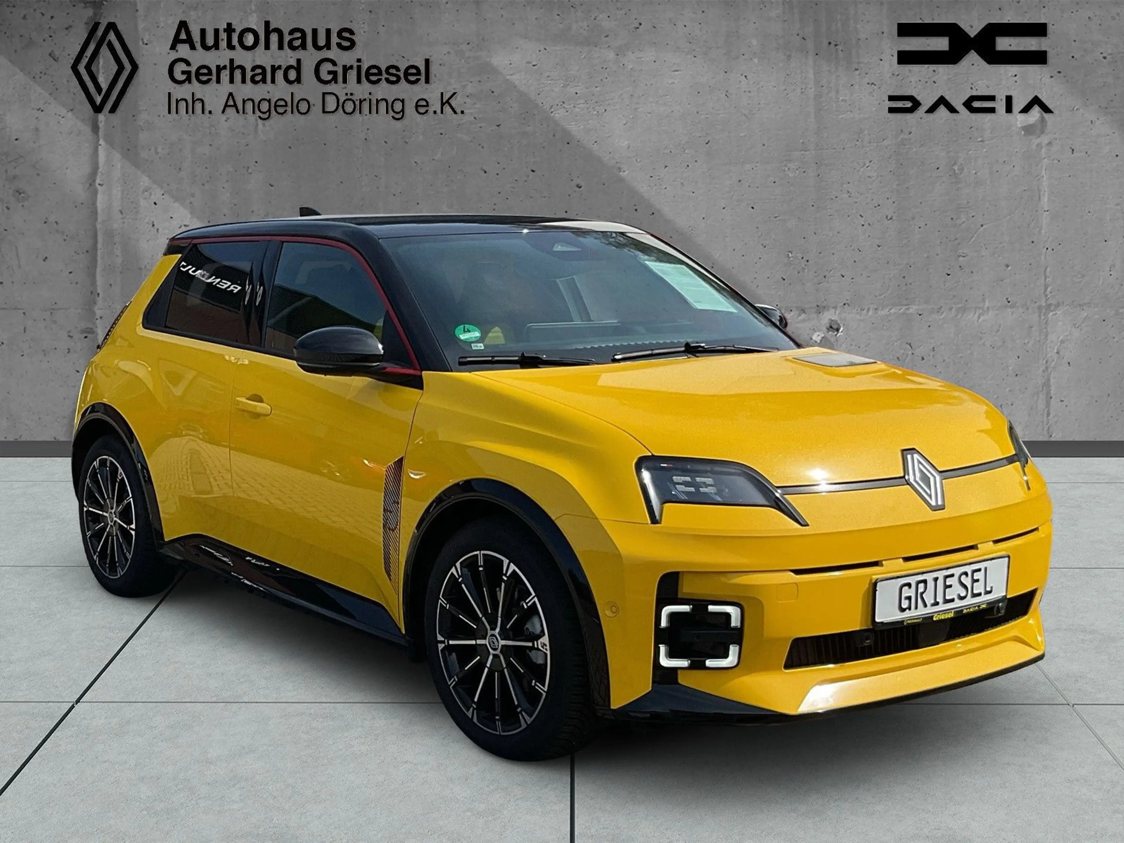 Renault R 5 E-Tech Iconic Five 150 Comfort Range — photo 7