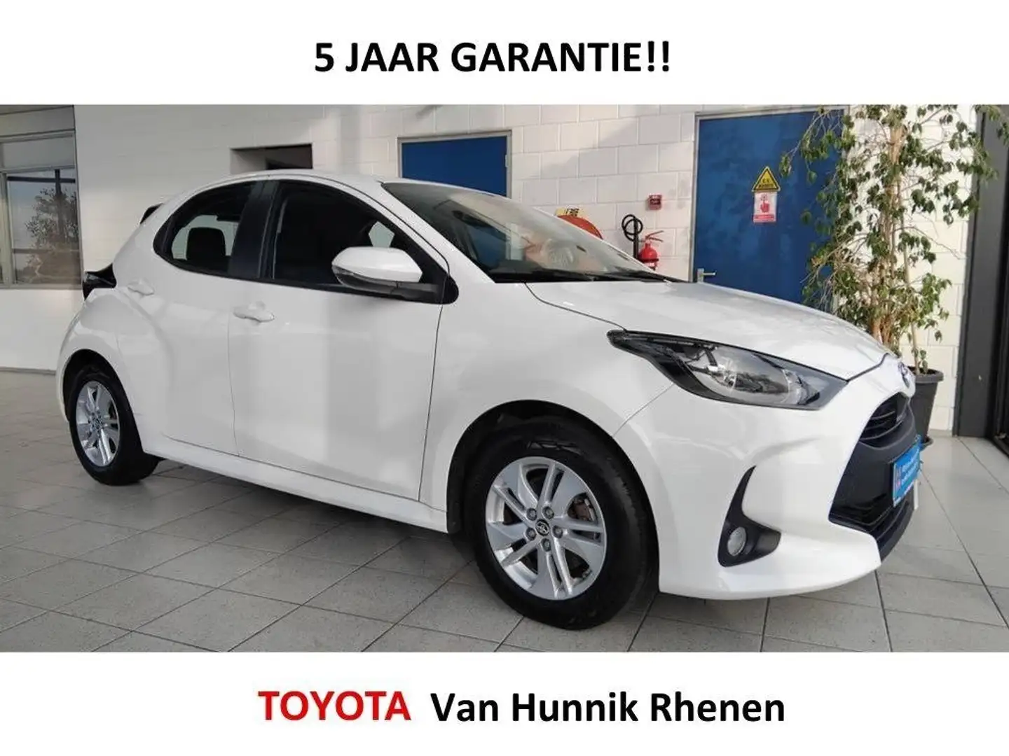 Toyota Yaris 1.5 Business | Apple/Android | Stoel verw | Camera Wit - 1