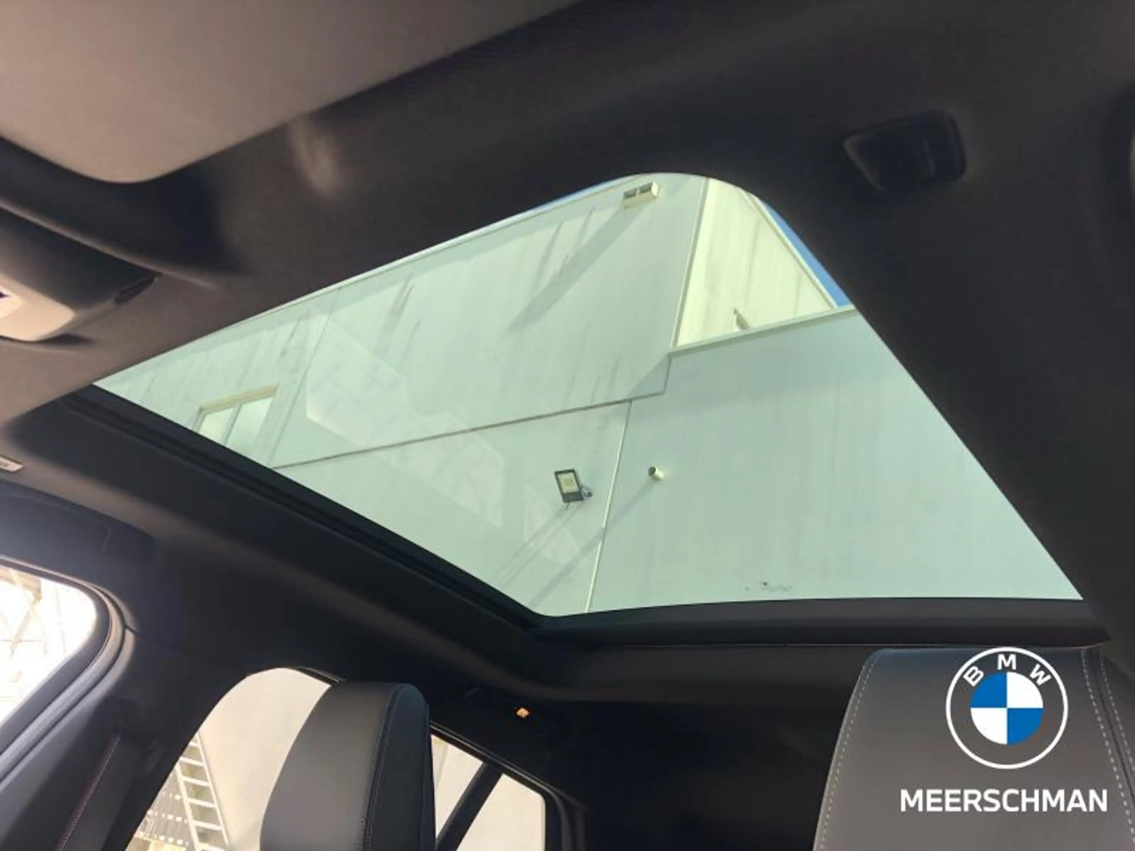 BMW X2 Msportpro pano trekh comf iconicgl heated steer an — photo 11