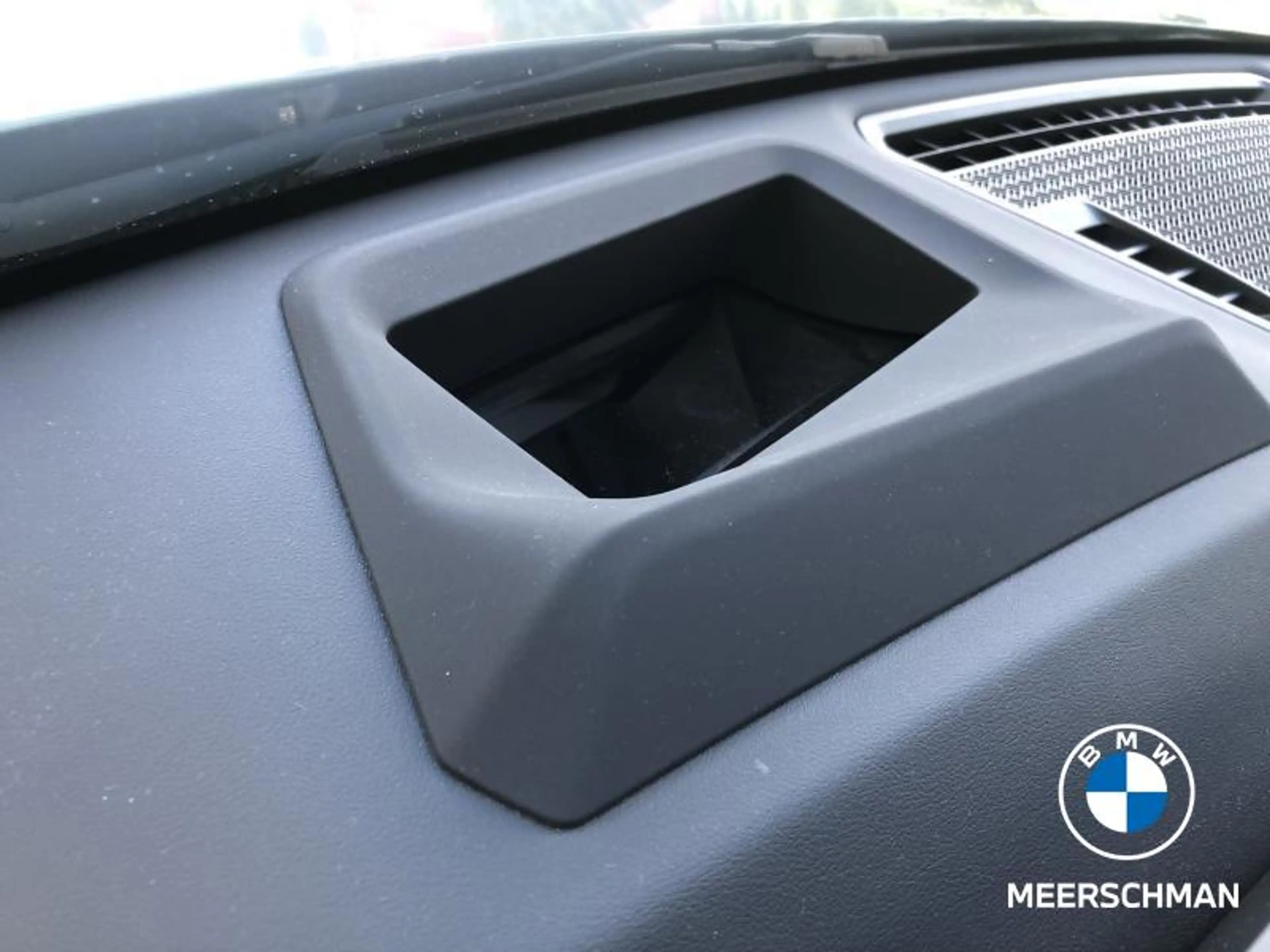 BMW X2 Msportpro pano trekh comf iconicgl heated steer an — photo 15