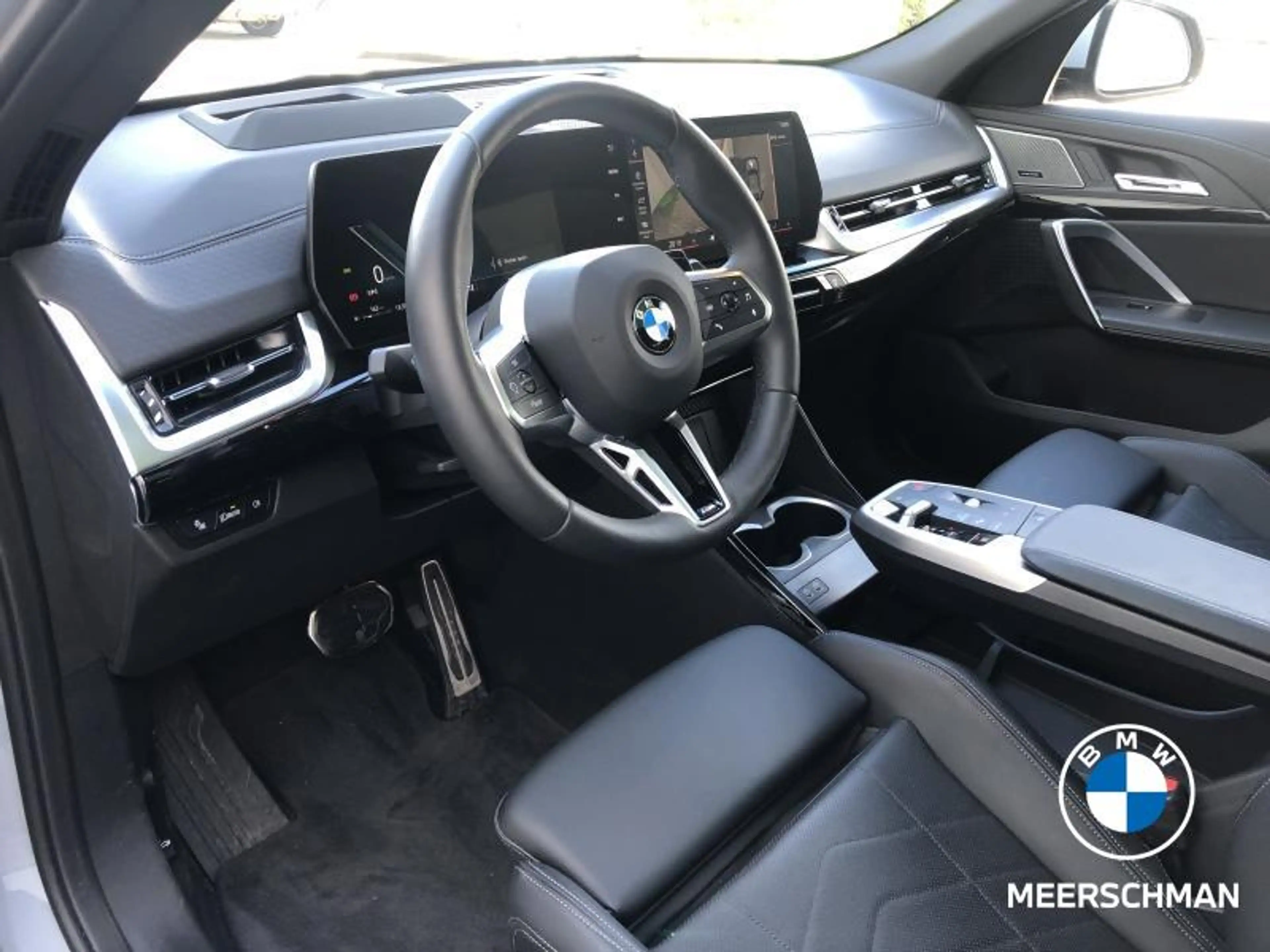 BMW X2 Msportpro pano trekh comf iconicgl heated steer an — photo 6