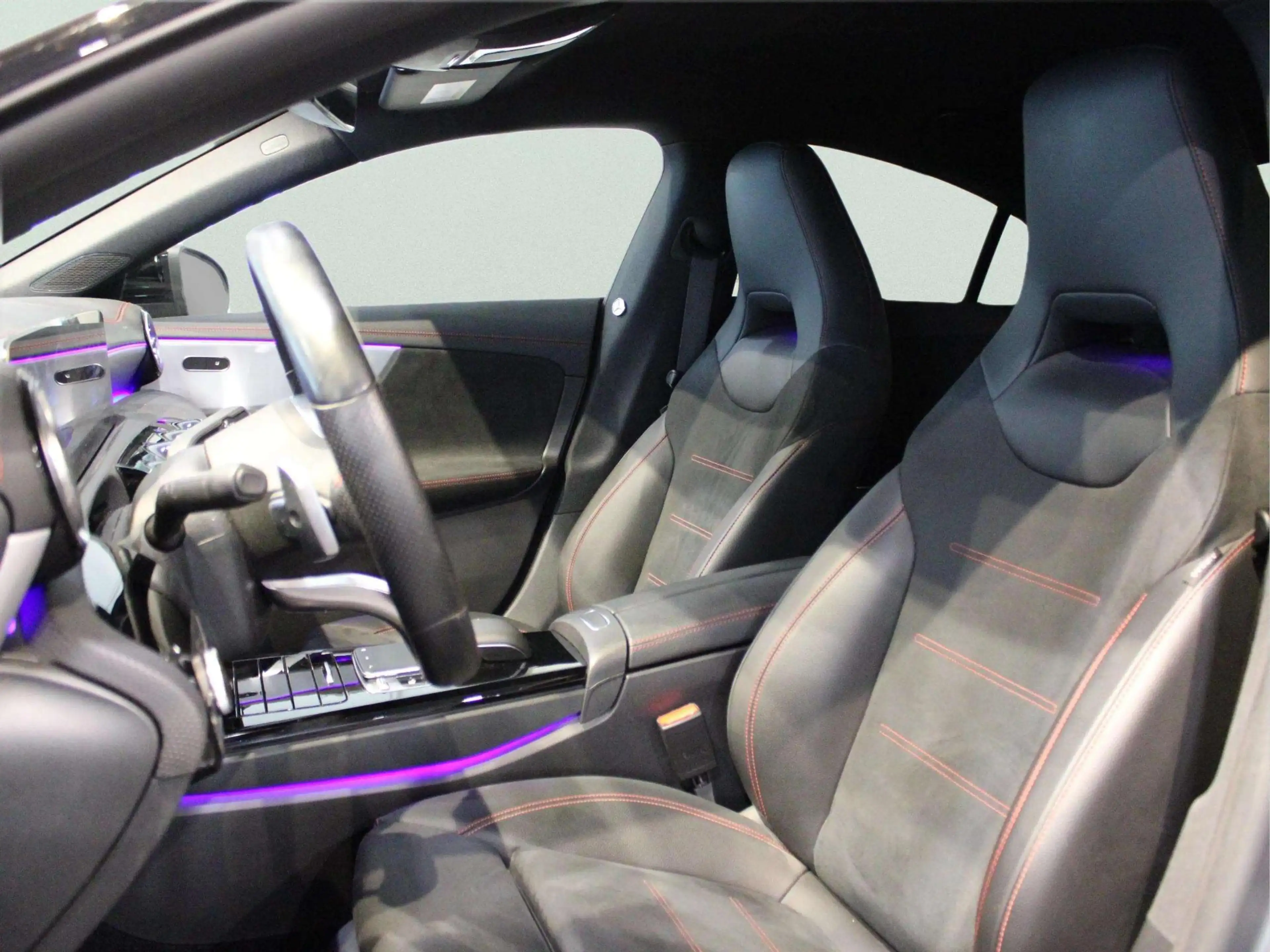 Mercedes-Benz CLA 200 Coupé Business Solution AMG — photo 9