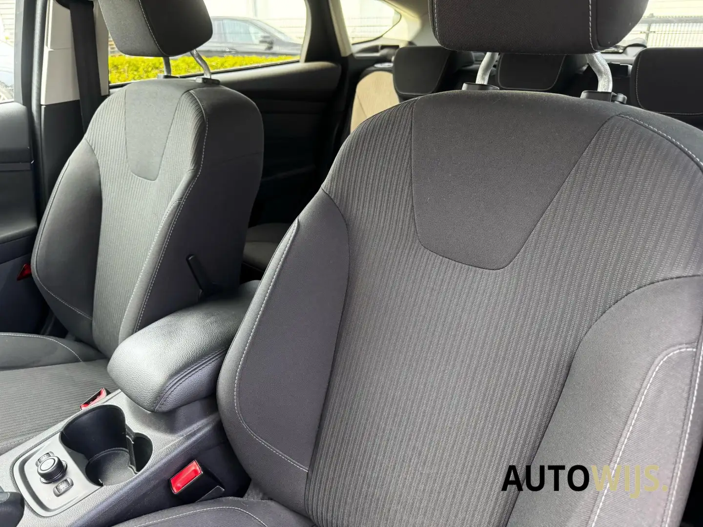 Ford Focus 1.6 EcoBoost Titanium|182PK|Xenon|Stoelverw|LM-Vel Blau - 2