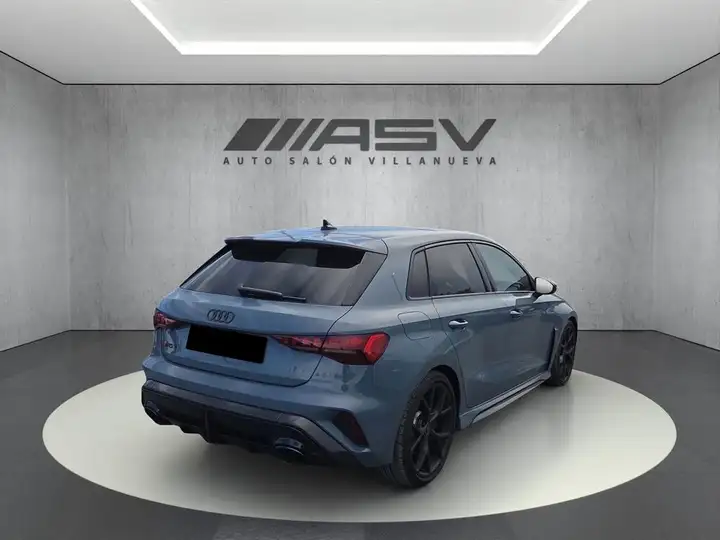 Audi RS3 2025, foto 3
